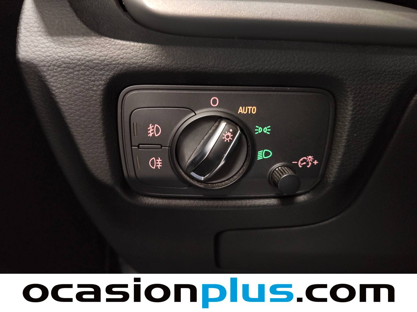 Equipamiento del Audi A3 Audi A3 S line edition 2.0 TDI clean diesel (150 CV)