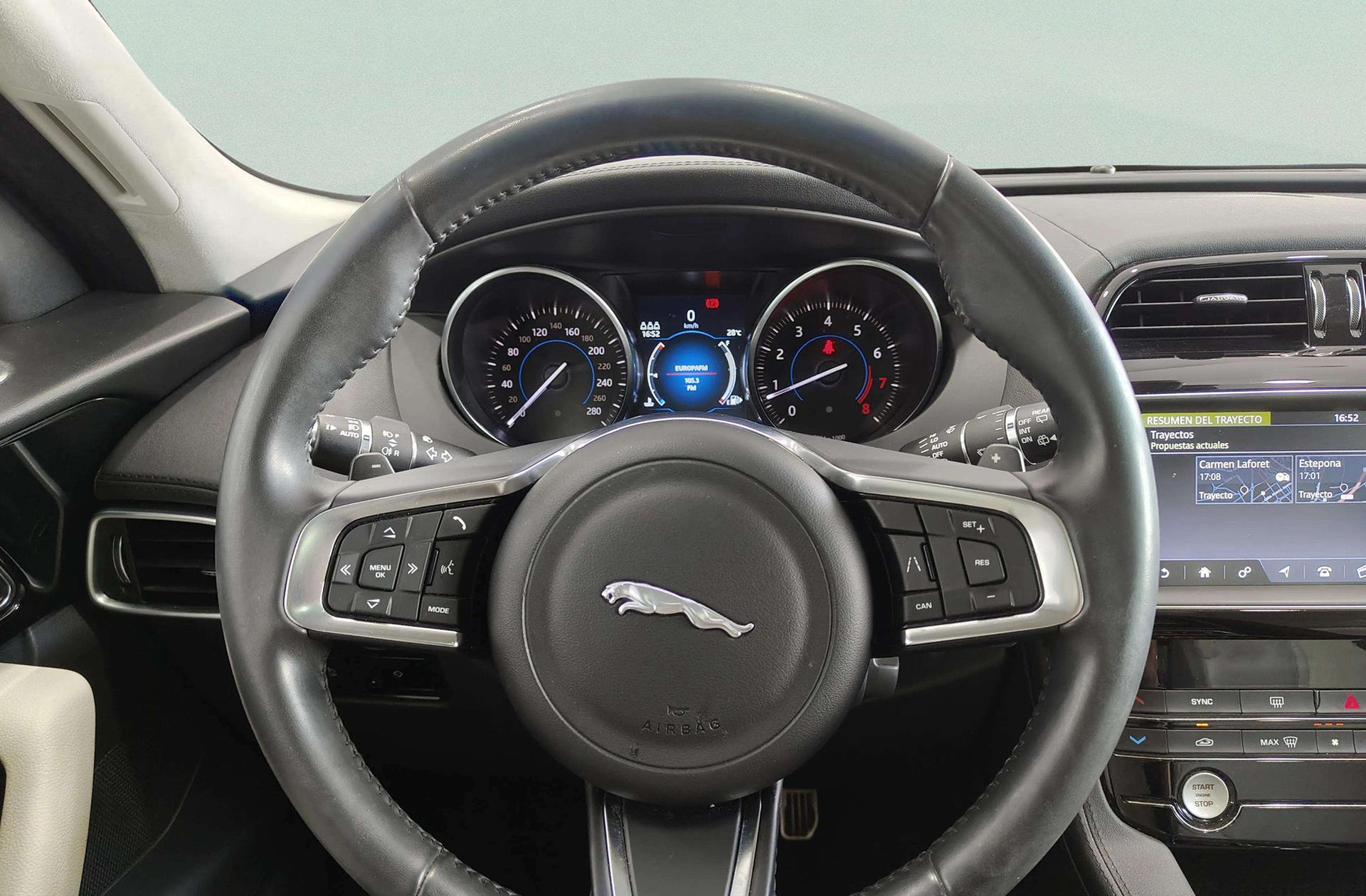 Jaguar F-Pace 2.0T i4 Prestige AWD - foto 24