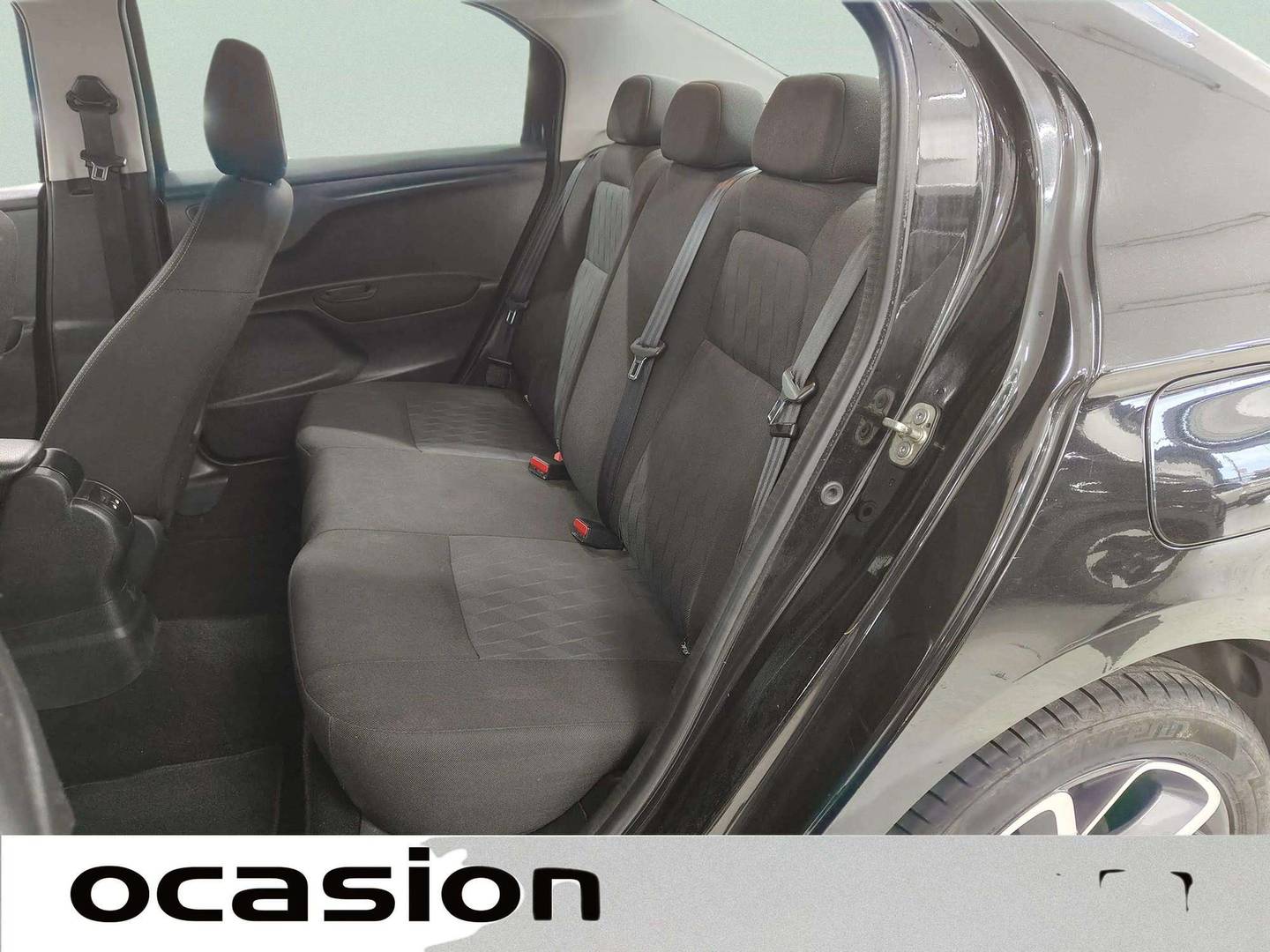 Foto Citroën C-Elysée Citroen C-Elysee BlueHDi 100 Shine (102 CV)