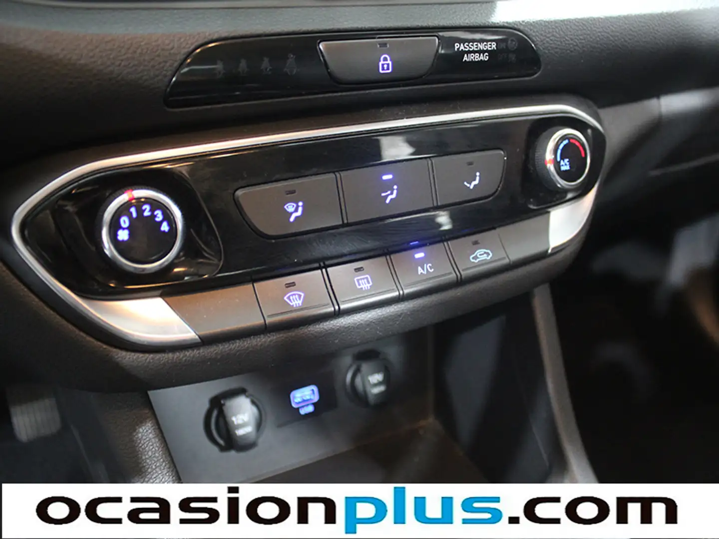 Foto Hyundai i30 Hyundai i30 1.0 TGDI Essence  (120 CV)