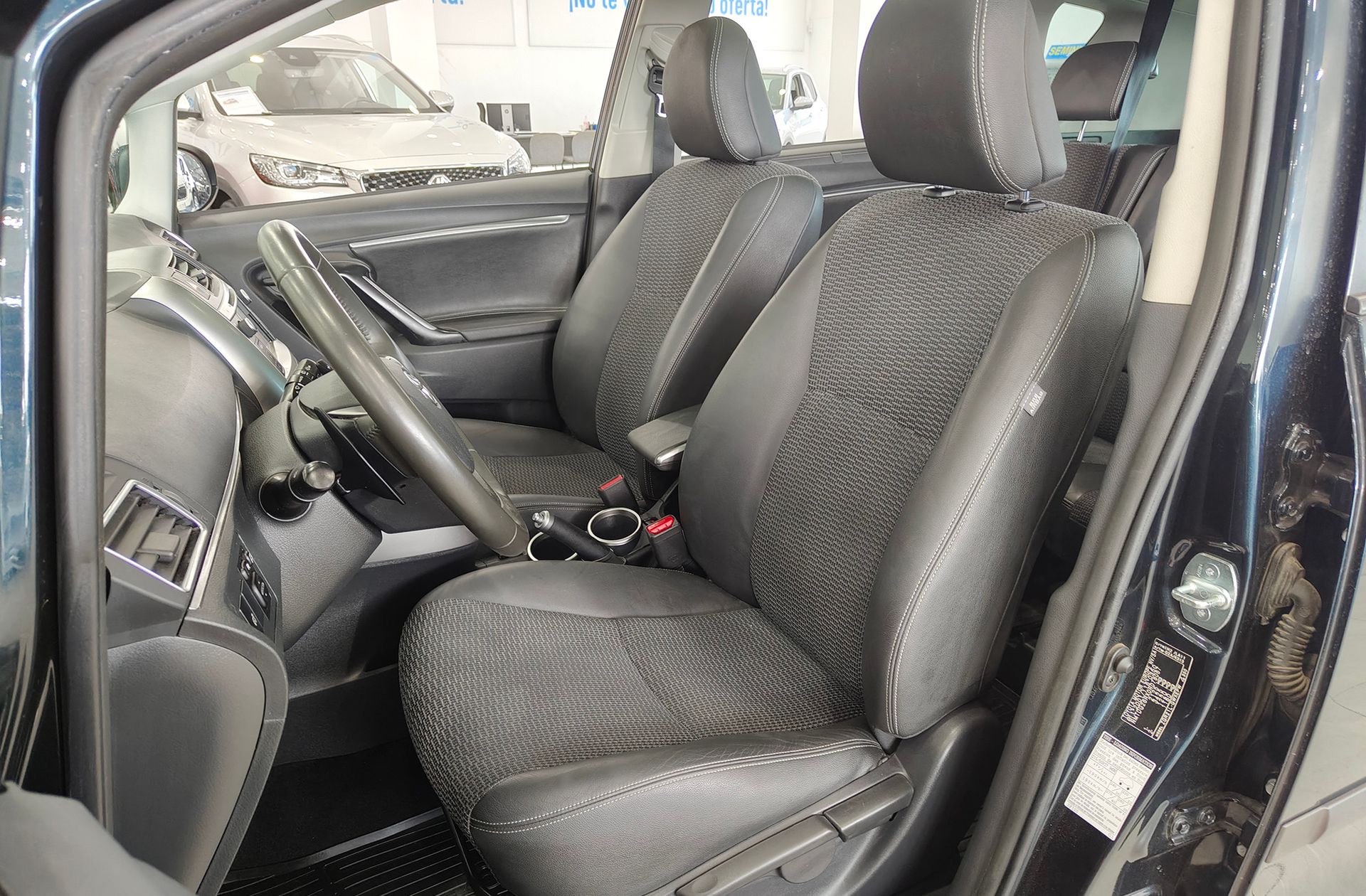 Toyota Verso 140 M-DRV Advance Multidrive 7 plazas - foto 12