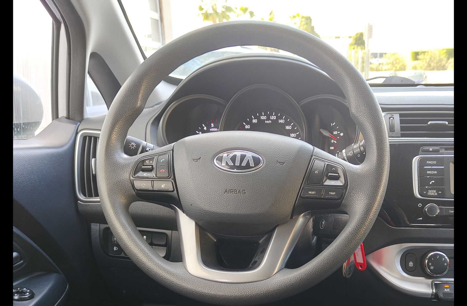 Kia Rio 1.1 CRDi WGT Concept - foto 15