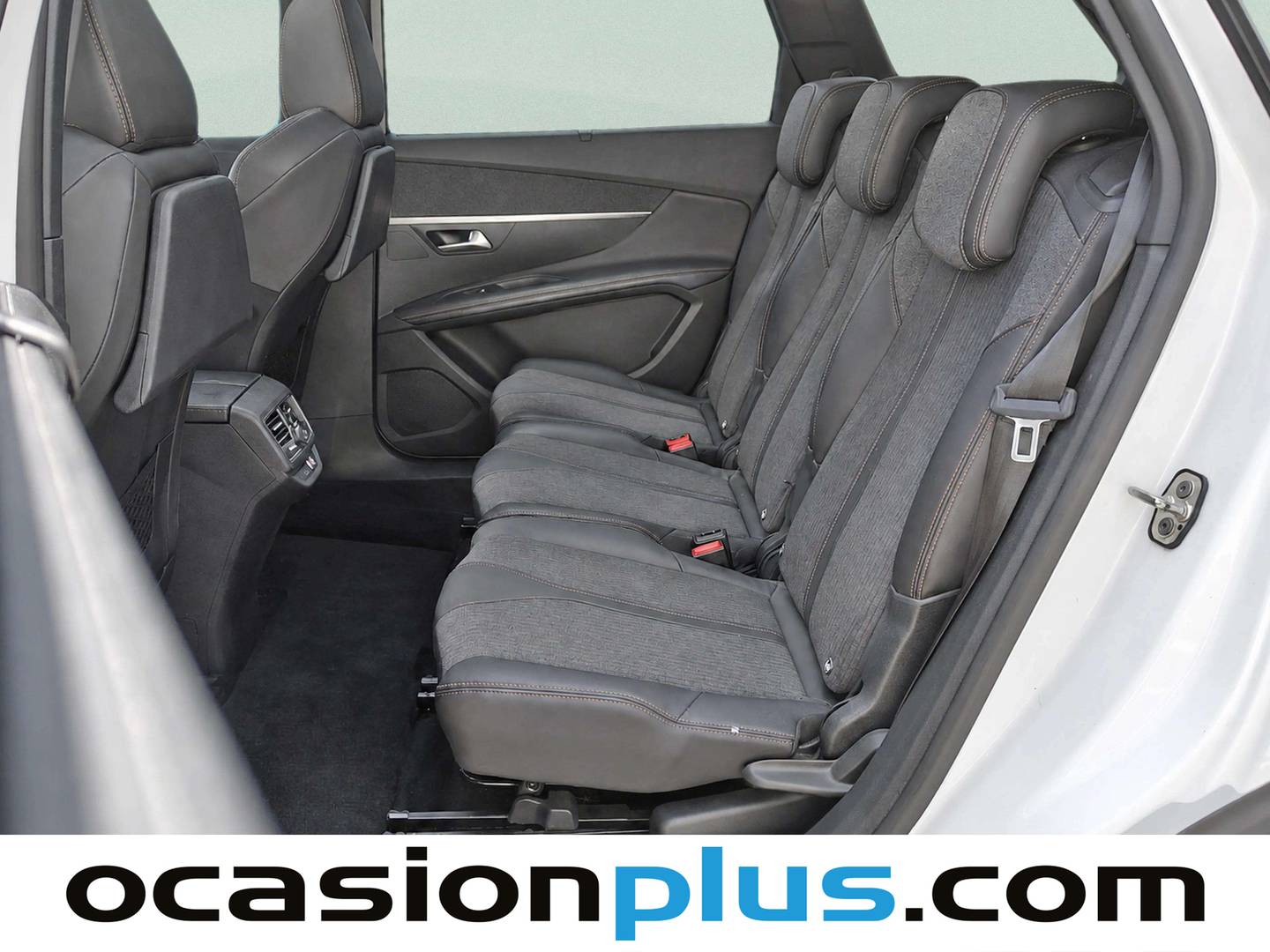 Foto asientos traseros Peugeot 5008 Peugeot 5008 1.5L BlueHDi S&S GT Line (130 CV) 7 Plazas
