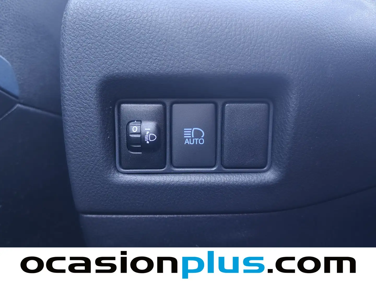 Foto Toyota C-HR Toyota C-HR 1.8 125H Advance  (122 CV)