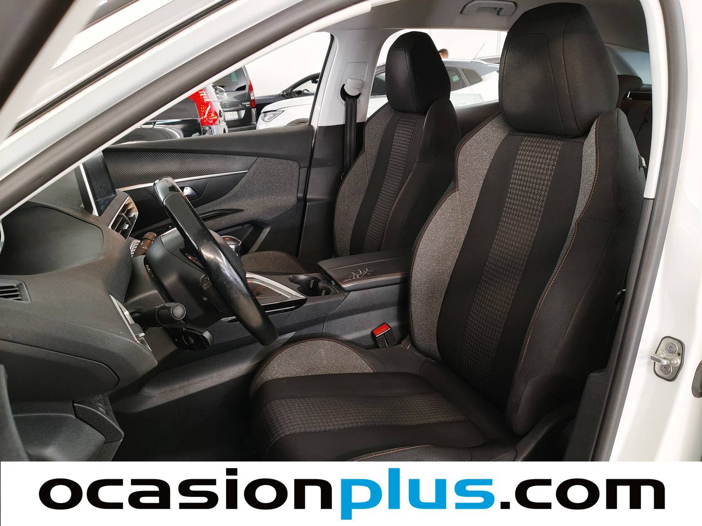Foto asientos delanteros Peugeot 3008 Peugeot 3008 BlueHDI 130 S&S Active (130 CV)