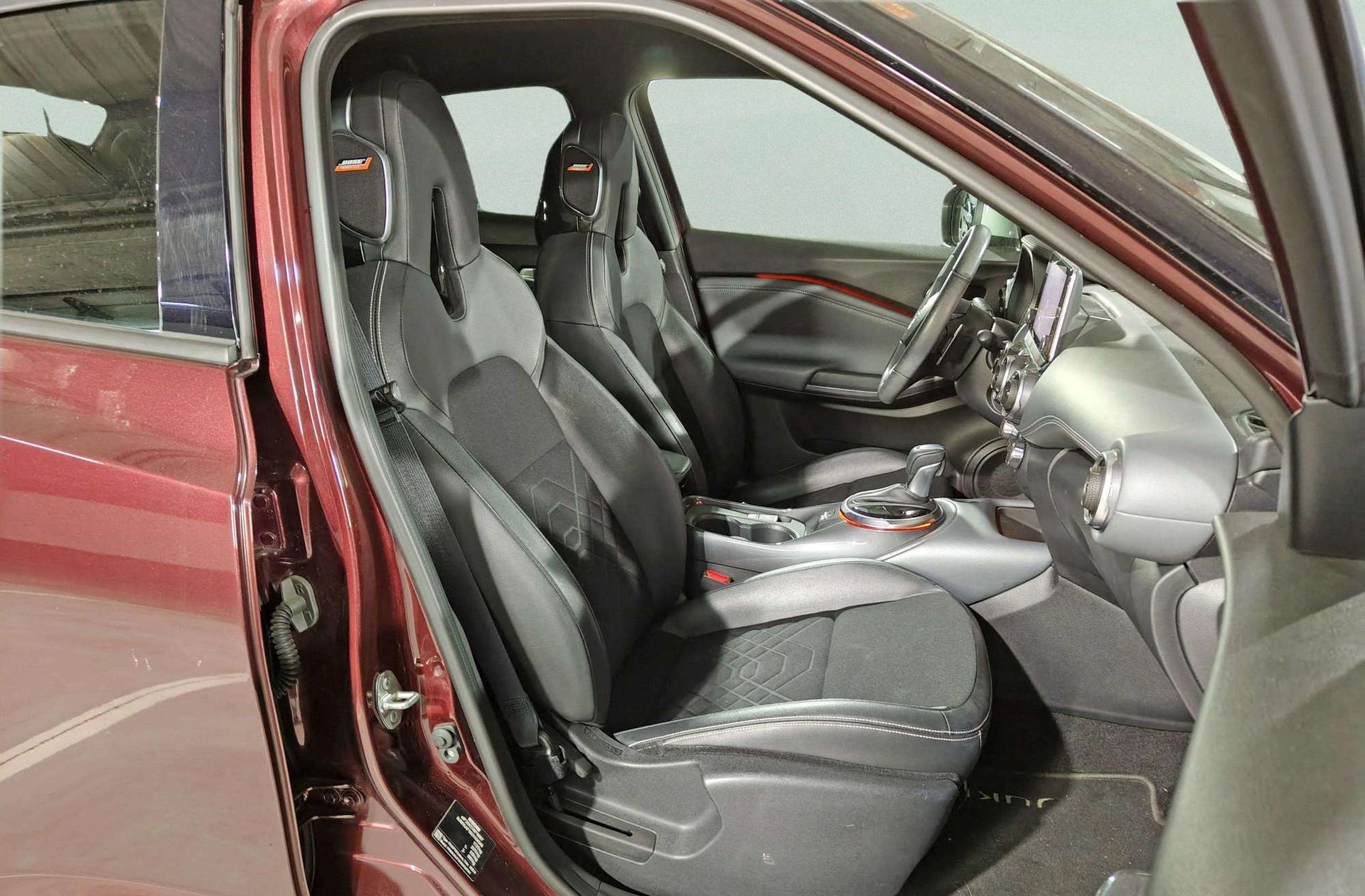 Nissan Juke 1.0 DIG-T Tekna DCT - foto 21