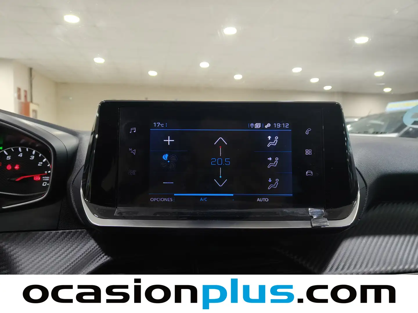 Foto Peugeot 2008 Peugeot 2008 BlueHDi 110 Allure (110 CV)