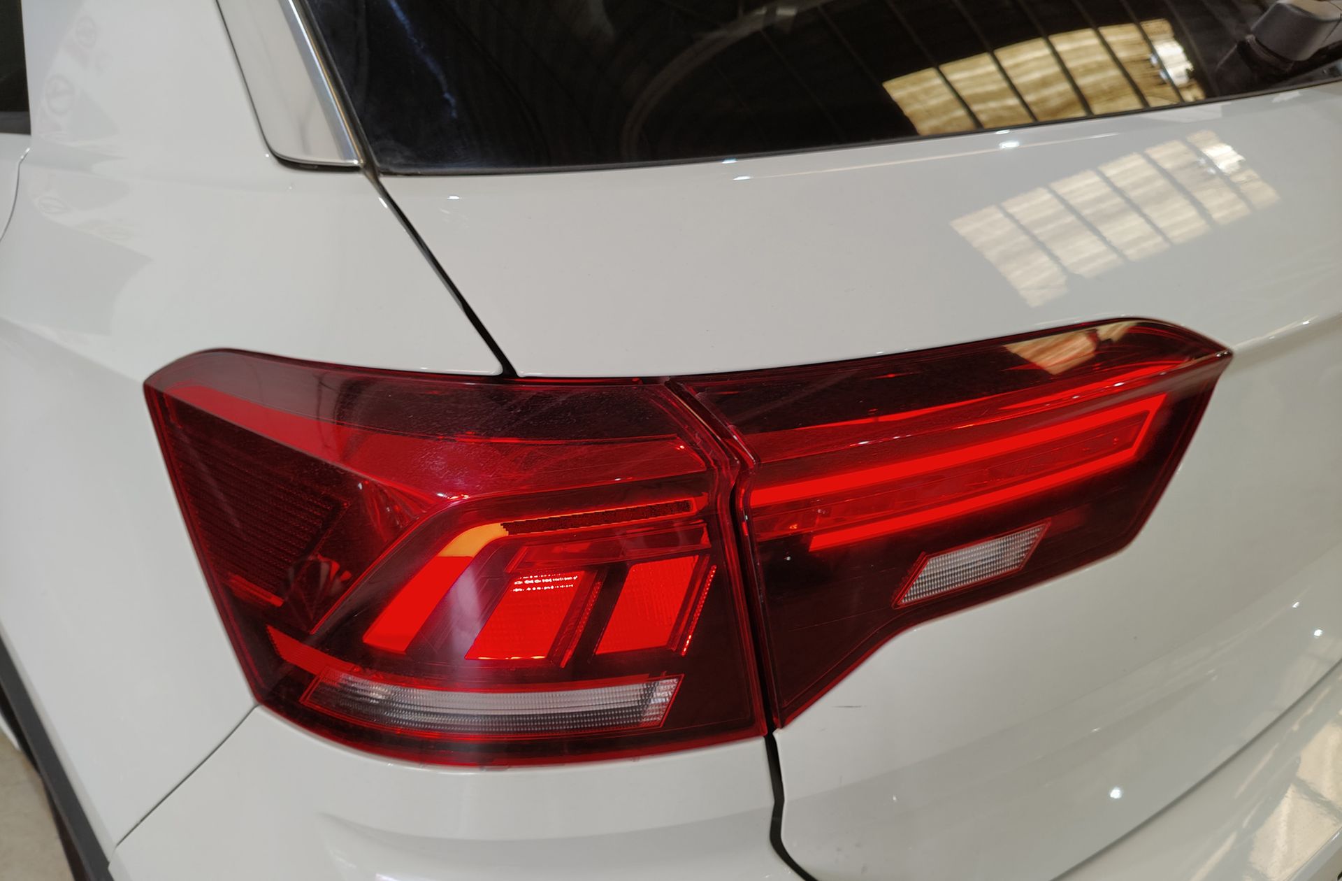 Volkswagen T-Roc R-Line 2.0 TDI DSG - foto 18