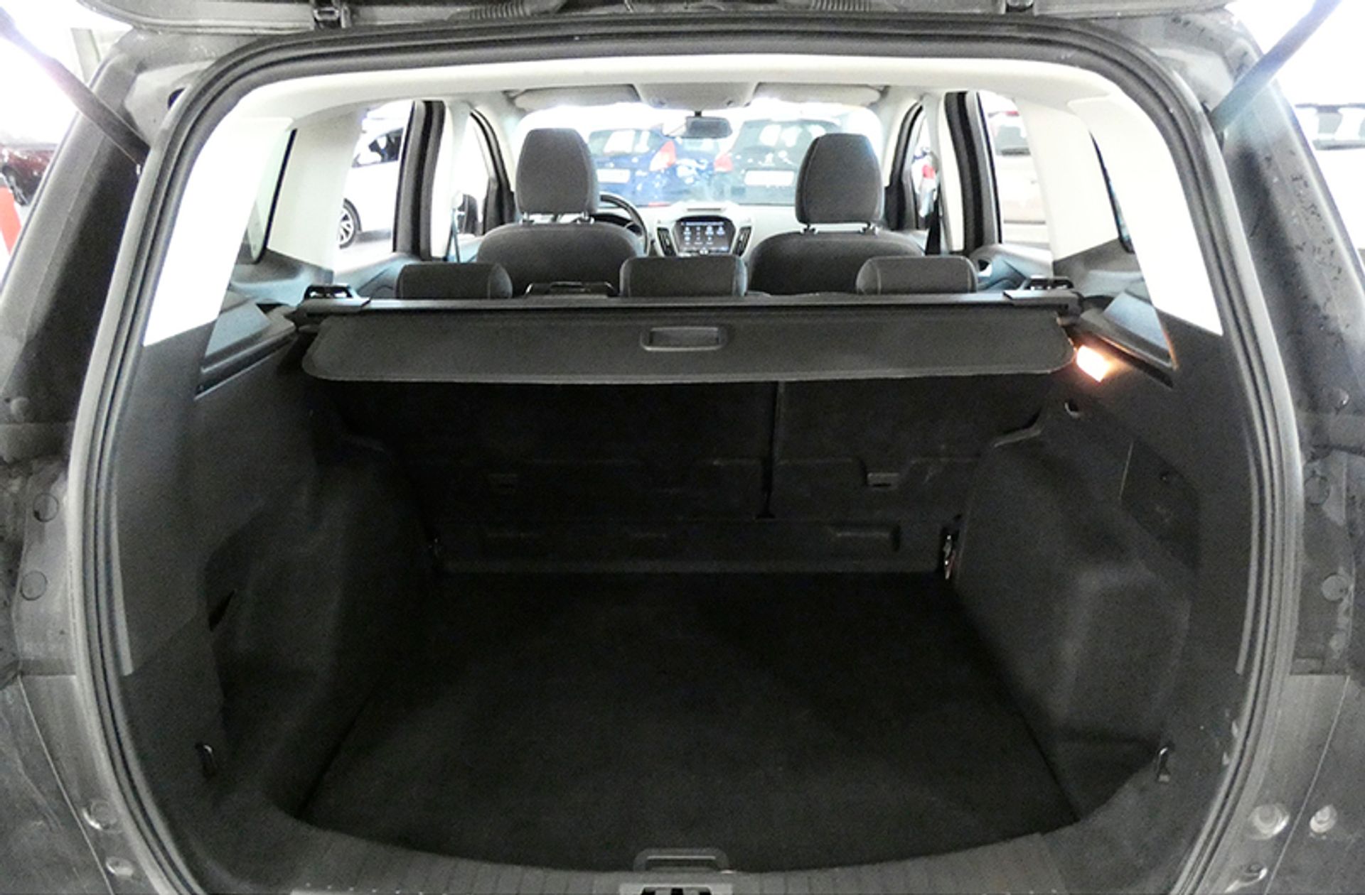 Ford Kuga 1.5 EcoBoost Trend 4x2 - foto 21