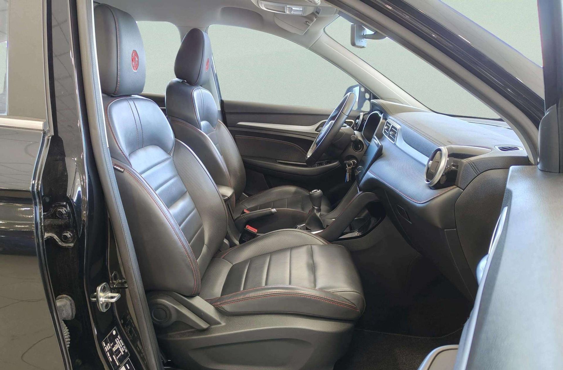 MG ZS 1.5 Luxury - foto 22