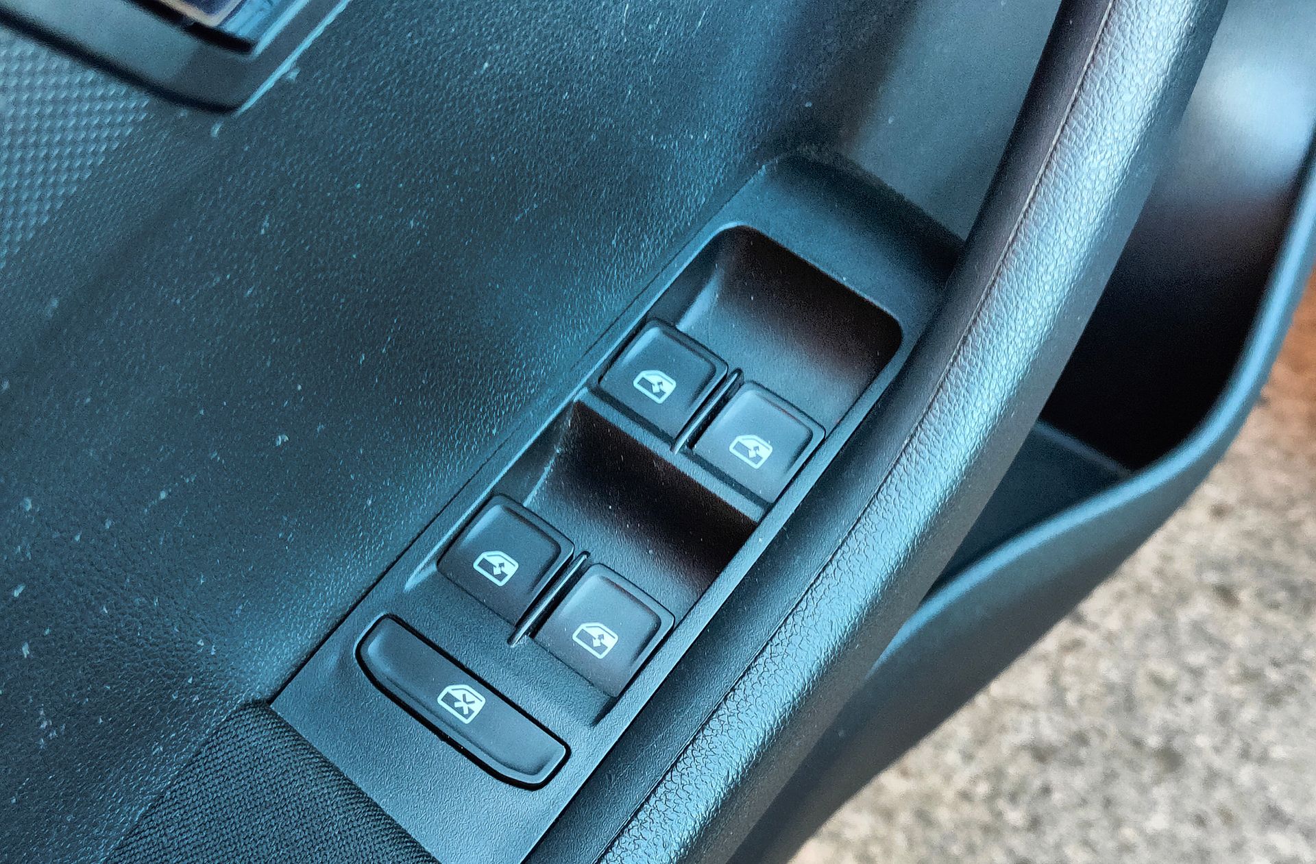 Škoda Fabia 1.0 MPI Like - foto 32