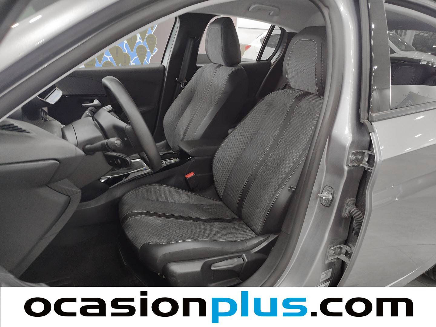 Foto asientos delanteros Peugeot 208 Peugeot 208 PureTech 100 Allure (100 CV)
