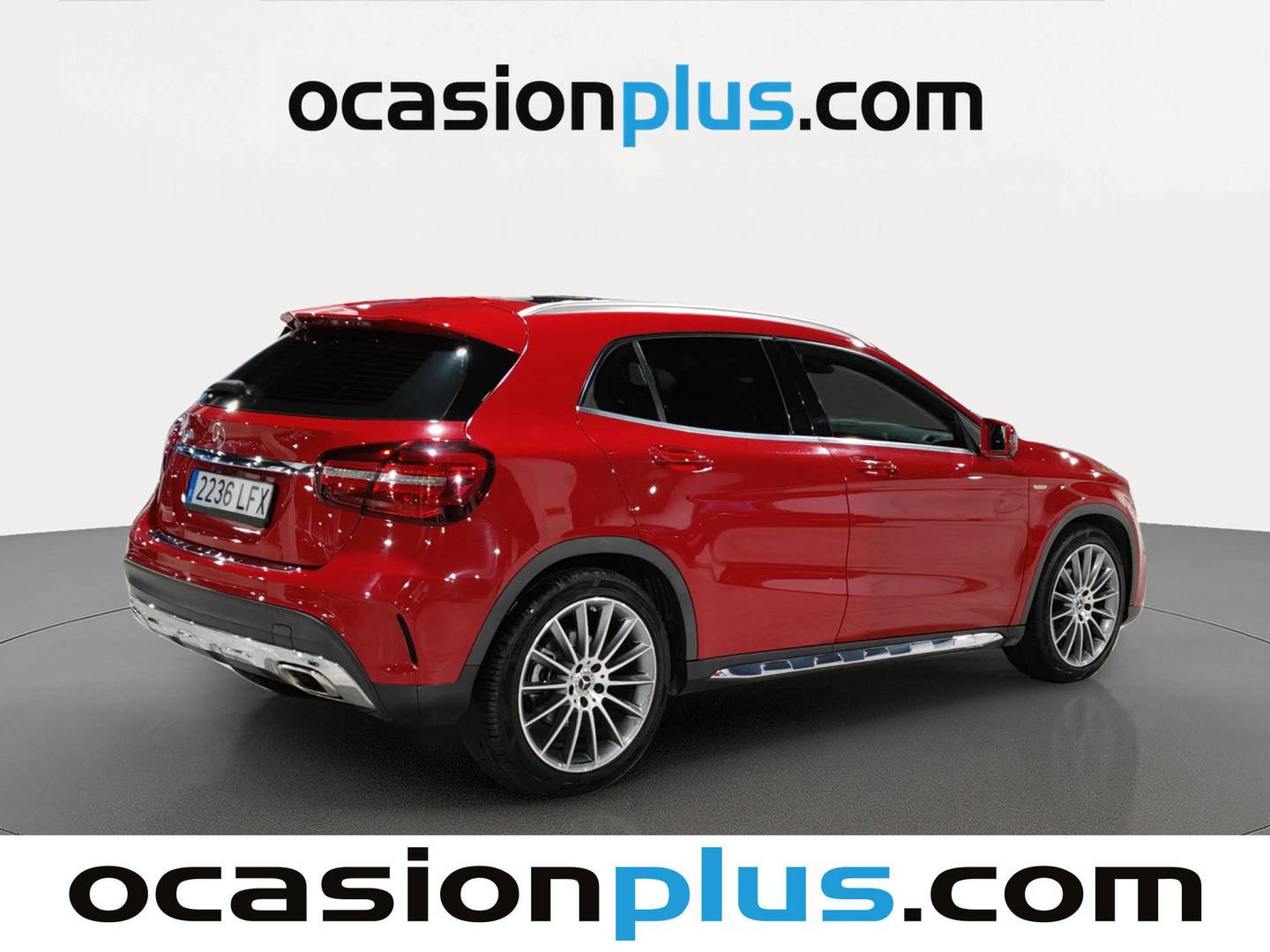 Foto trasera Mercedes GLA Mercedes-Benz GLA 180 (122 CV) Pack AMG derecha