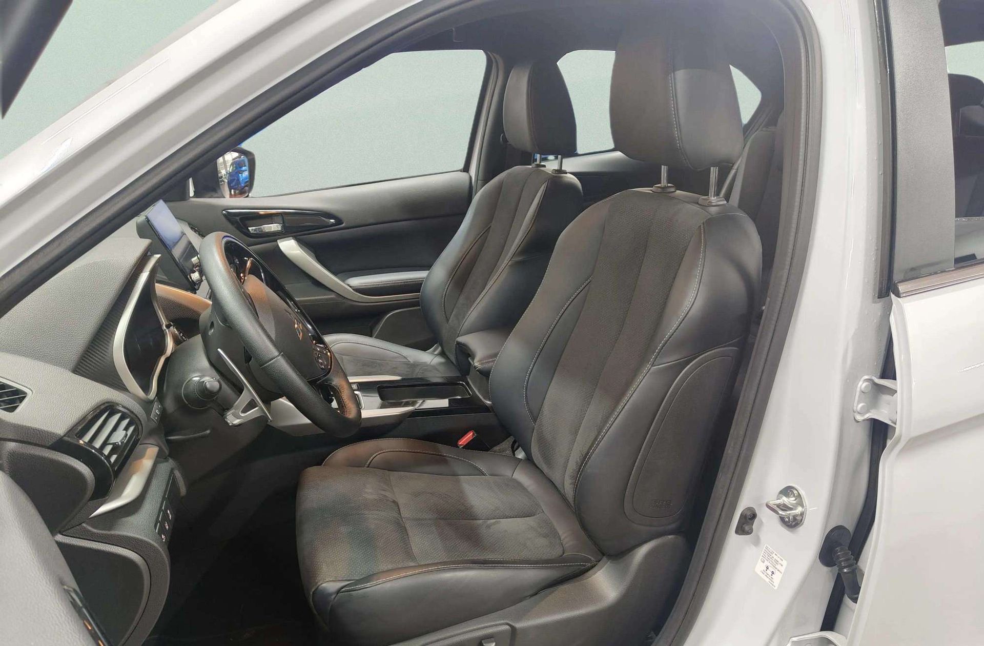Mitsubishi Eclipse Cross 2.4 PHEV Kaiteki 4WD - foto 11
