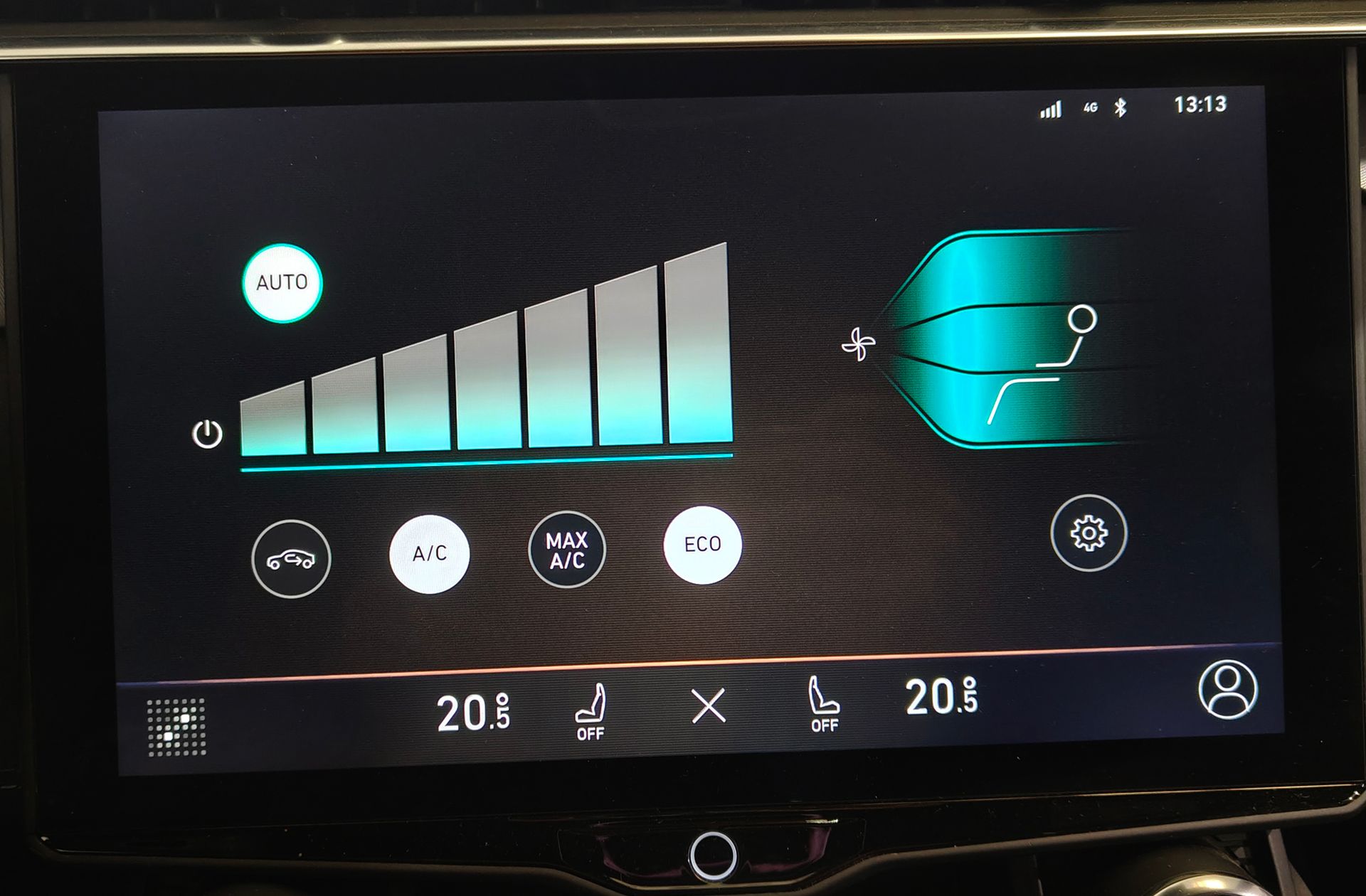 Lynk & Co 01 1.5 PHEV - foto 39