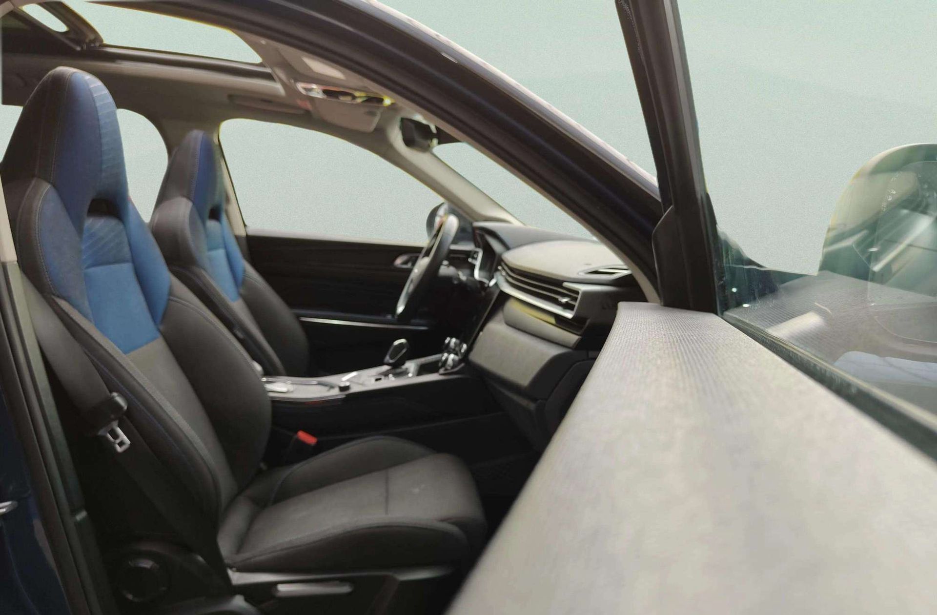 Lynk & Co 01 1.5 PHEV - foto 22