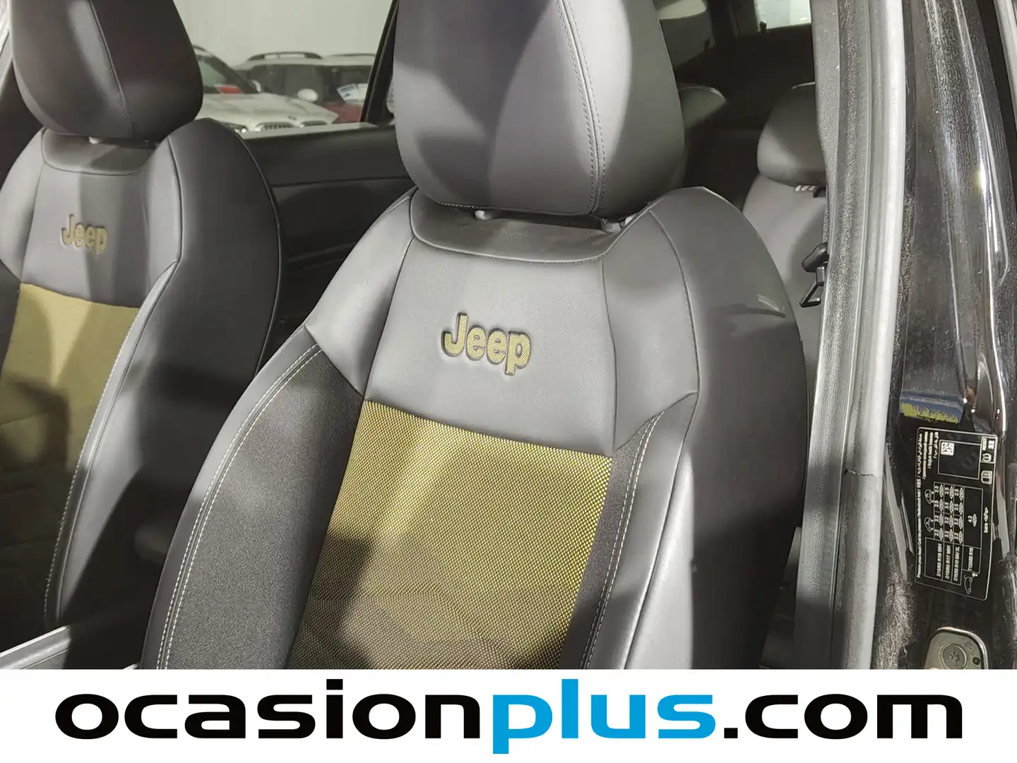 Foto Jeep Avenger Jeep Avenger 1.2 G Summit (100 CV)