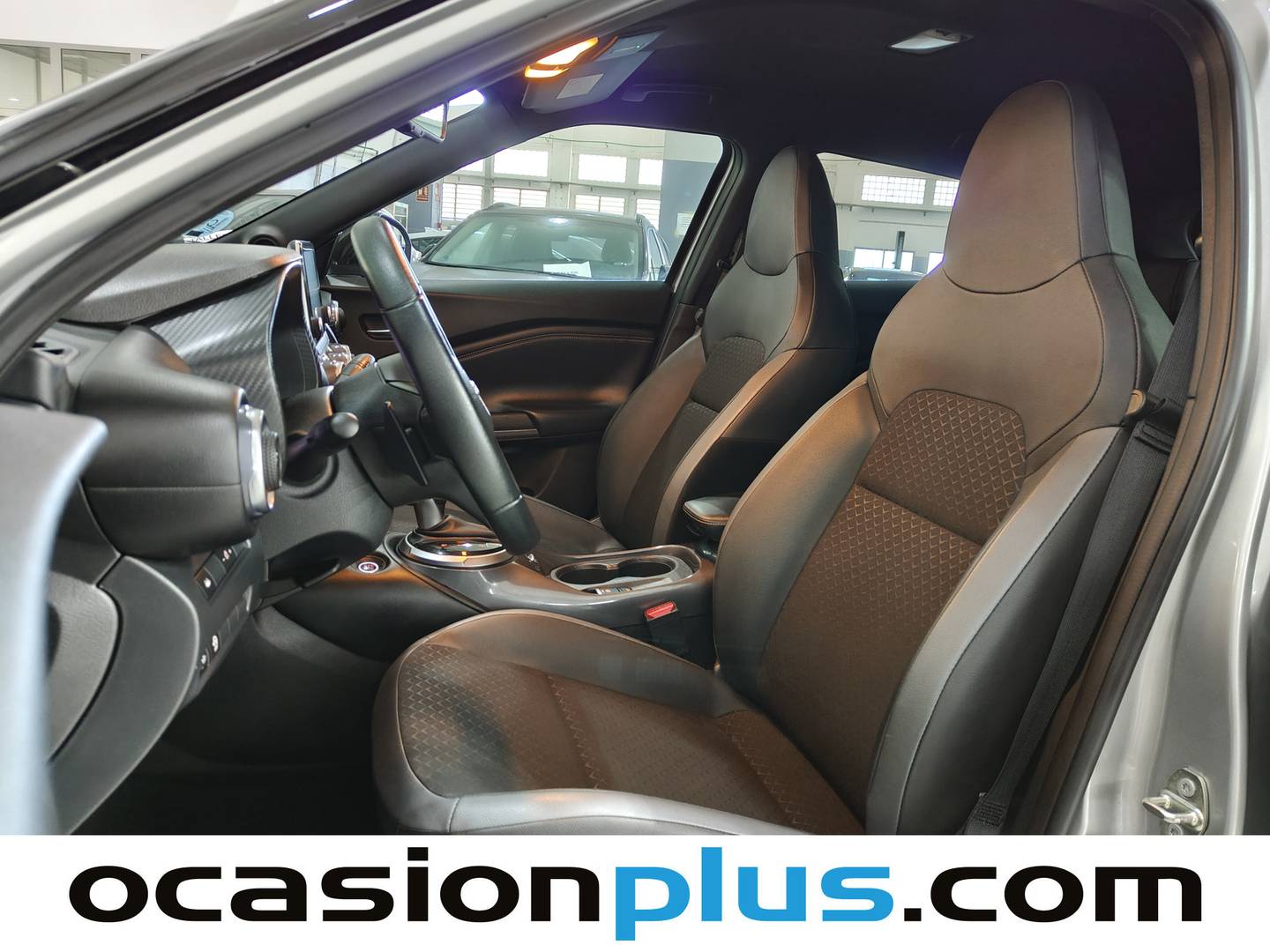 Foto asientos delanteros Nissan JUKE Nissan Juke DIG-T N-Connecta 4x2 DCT (114 CV)