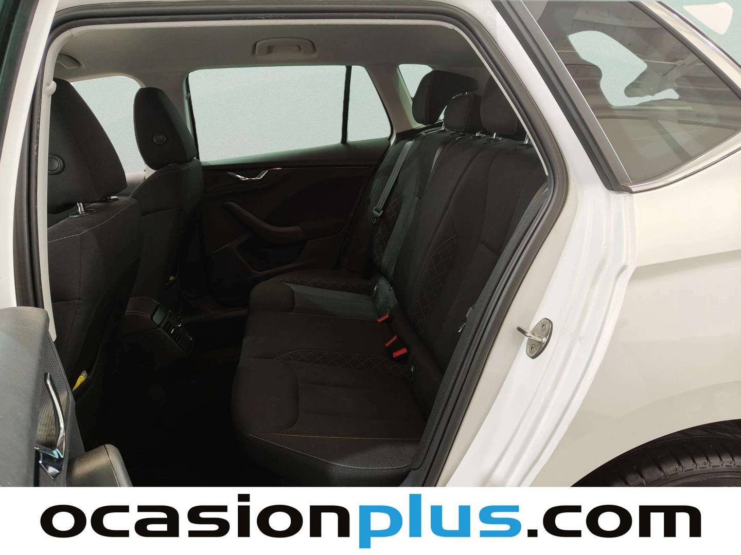 Foto Skoda Kamiq Skoda Kamiq 1.0 TSI Ambition 81 kW (110 CV)