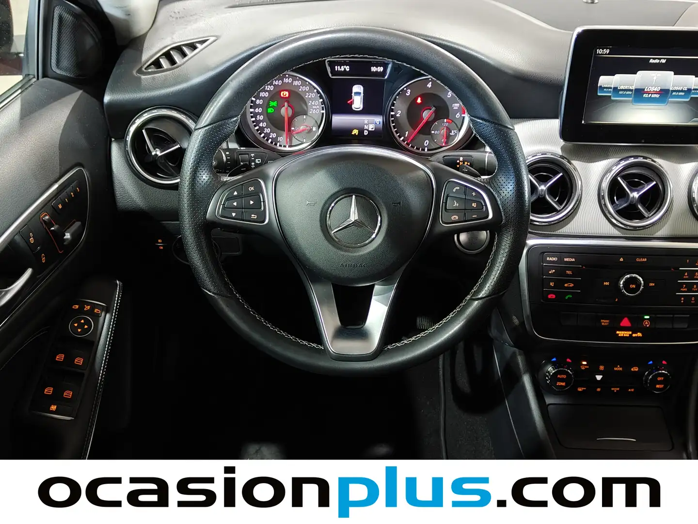 Foto Mercedes GLA Mercedes-Benz GLA 220 d Urban (177 CV)