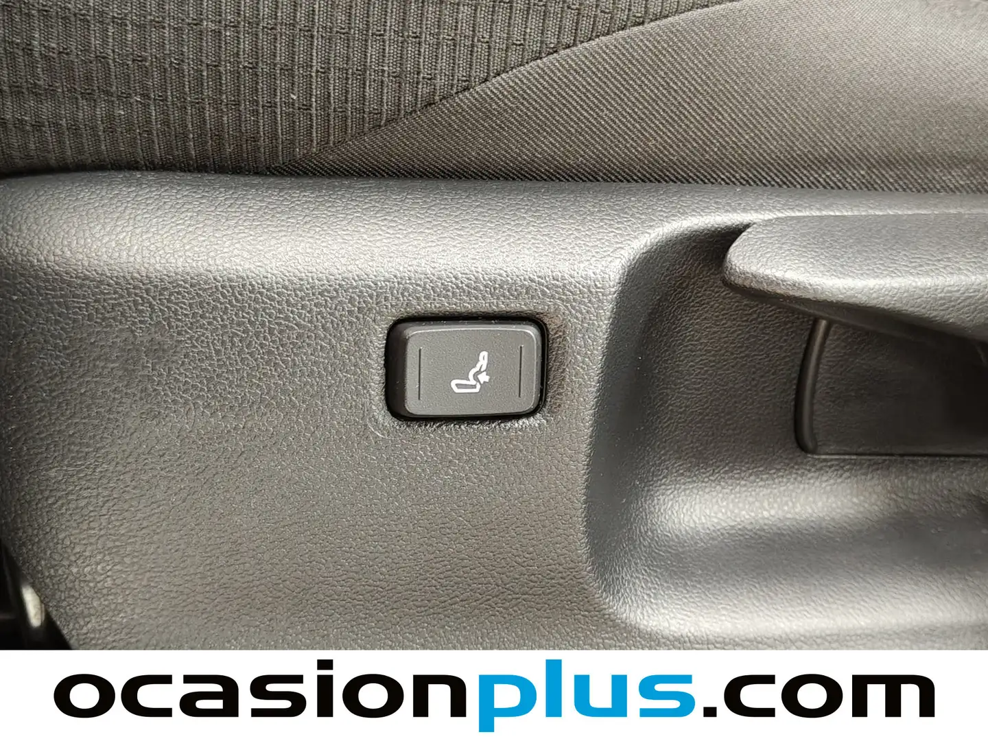 Foto Toyota C-HR Toyota C-HR 1.8 125H Advance  (122 CV)