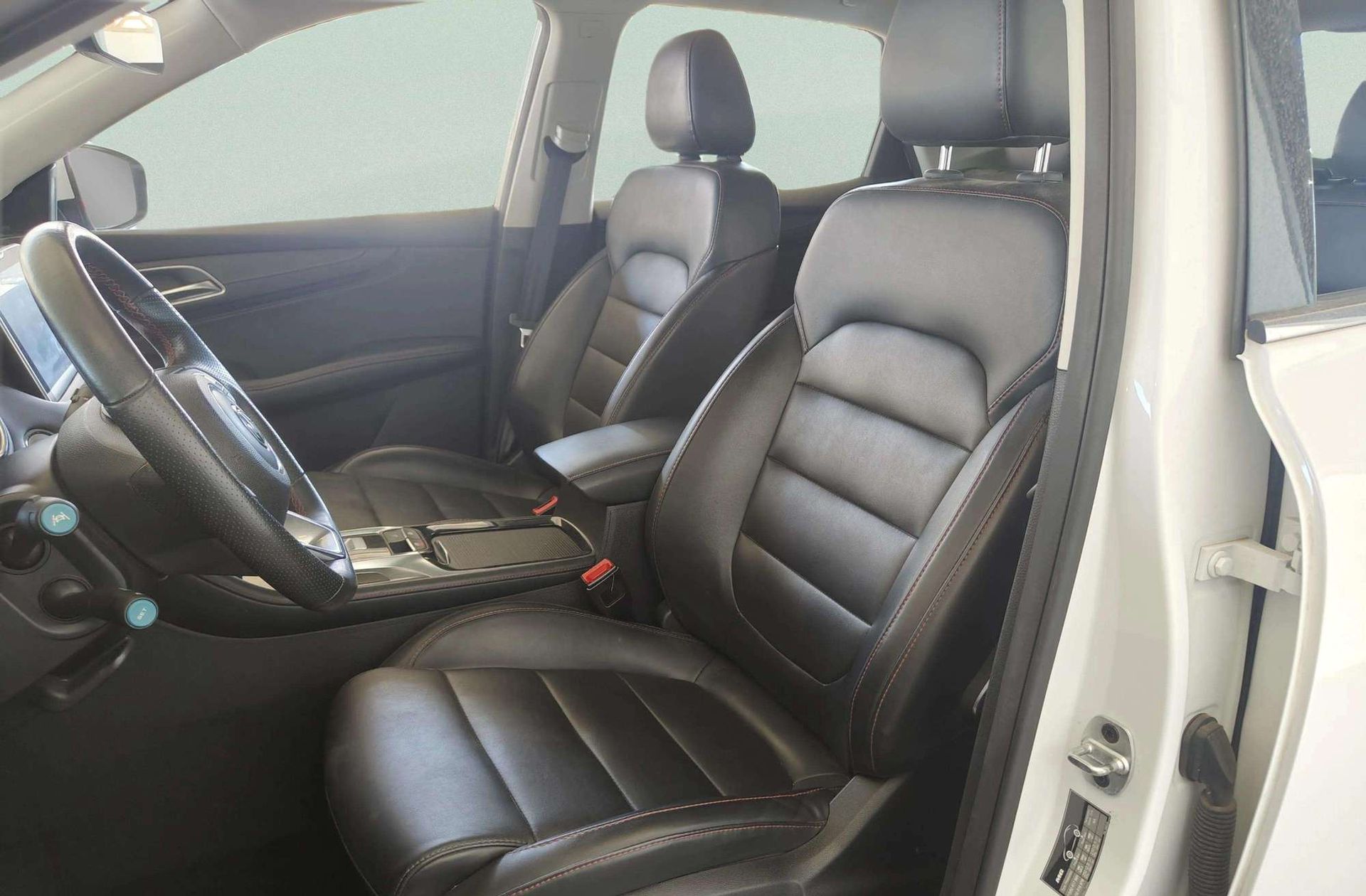 MG HS 1.5 Turbo GDI Comfort DCT - foto 11