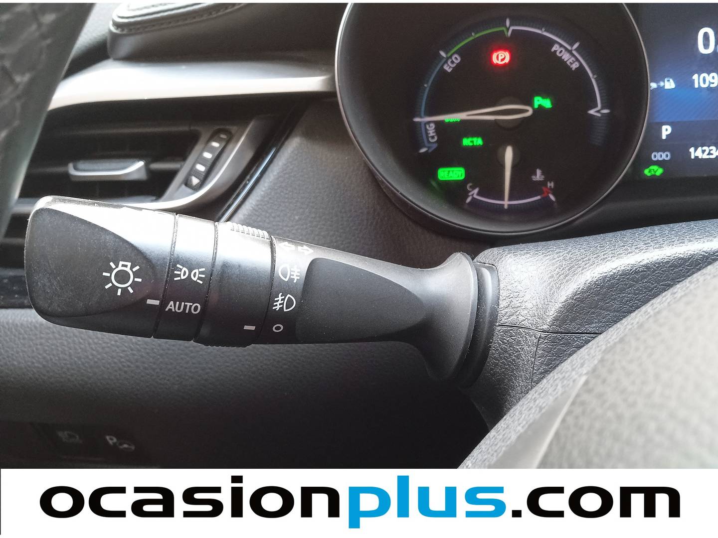 Foto Toyota C-HR Toyota C-HR 1.8 125H Dynamic Plus (122 CV)