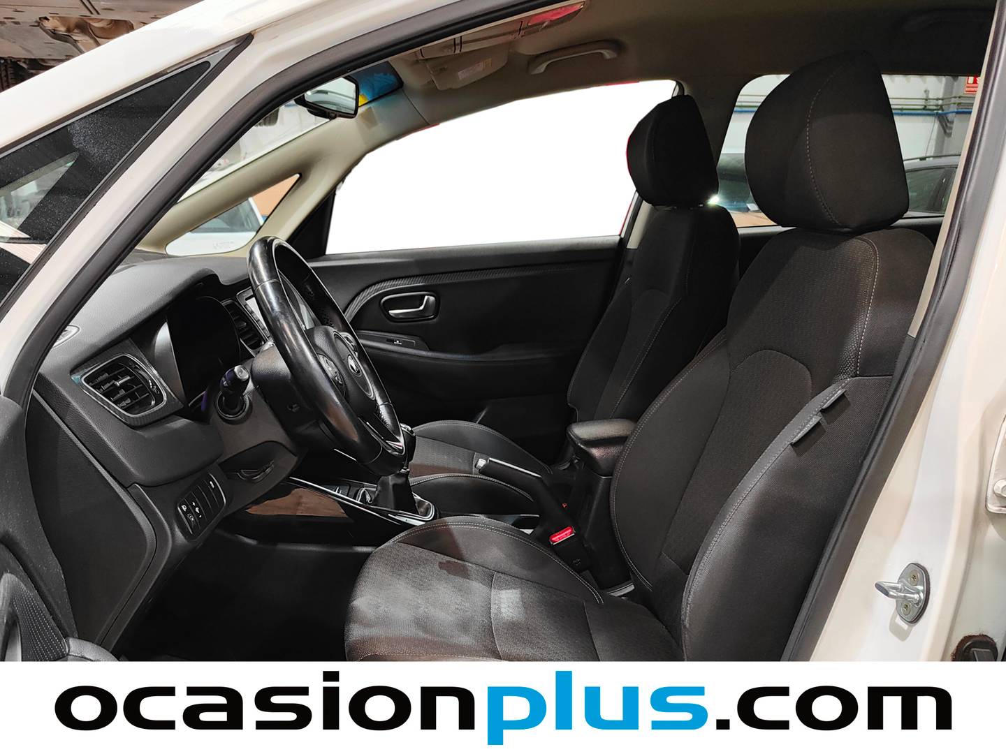 Foto asientos delanteros KIA Carens KIA Carens 1.6 GDi Drive (135 CV)