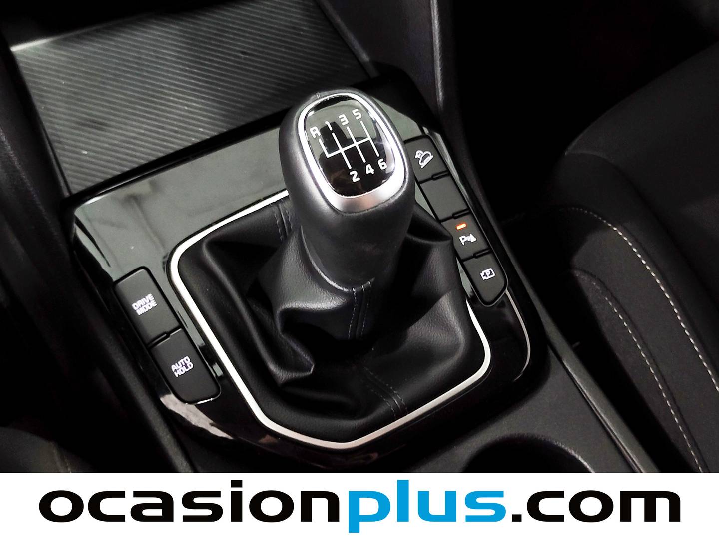 Foto KIA Sportage Kia Sportage 1.6 CRDi MHEV Business 4x2  (136 CV)