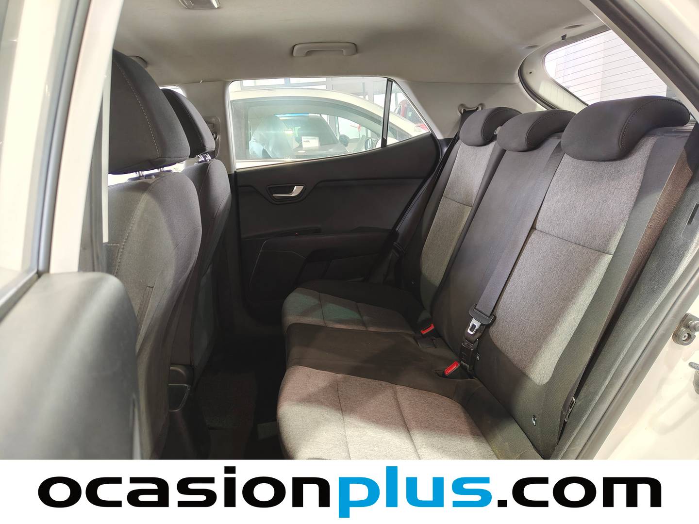 Foto asientos traseros KIA Stonic KIA Stonic 1.0 T-GDi Concept (100 CV)