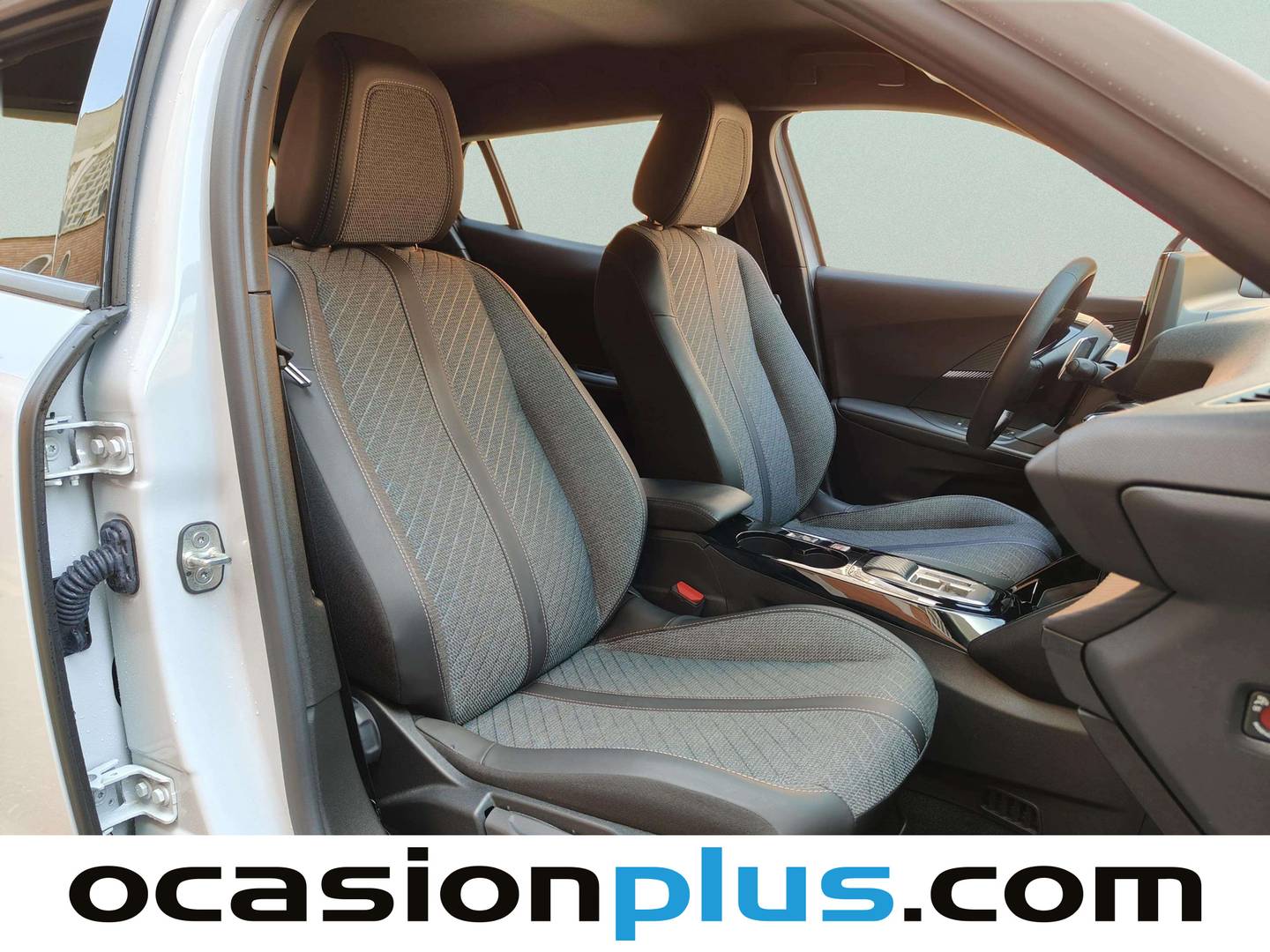 Peugeot 2008 Peugeot 2008 Allure Hybrid eDCS6 (145 CV) de segunda mano
