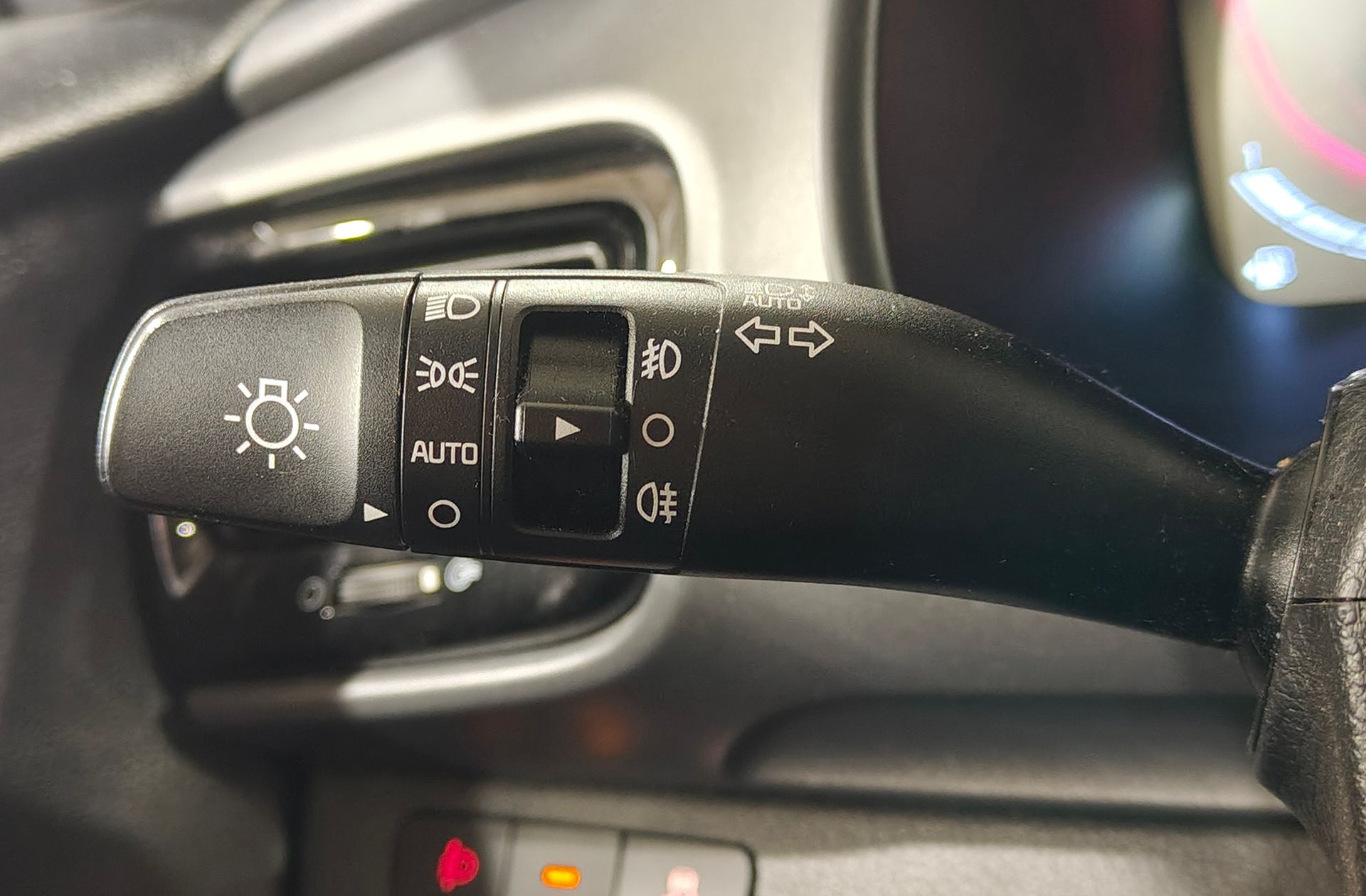 Kia Stonic 1.2 DPi Drive - foto 24