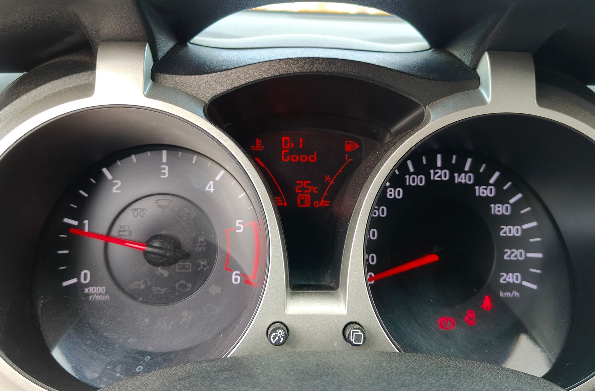 Nissan Juke 1.5 dCi Tekna Premium 4x2 - foto 18