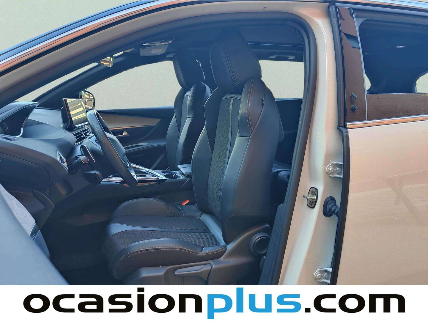 Foto asientos traseros Peugeot 5008 Hybrid Peugeot 5008 Hybrid 1.2 GT eDCS6 (136 CV) 7 Plazas