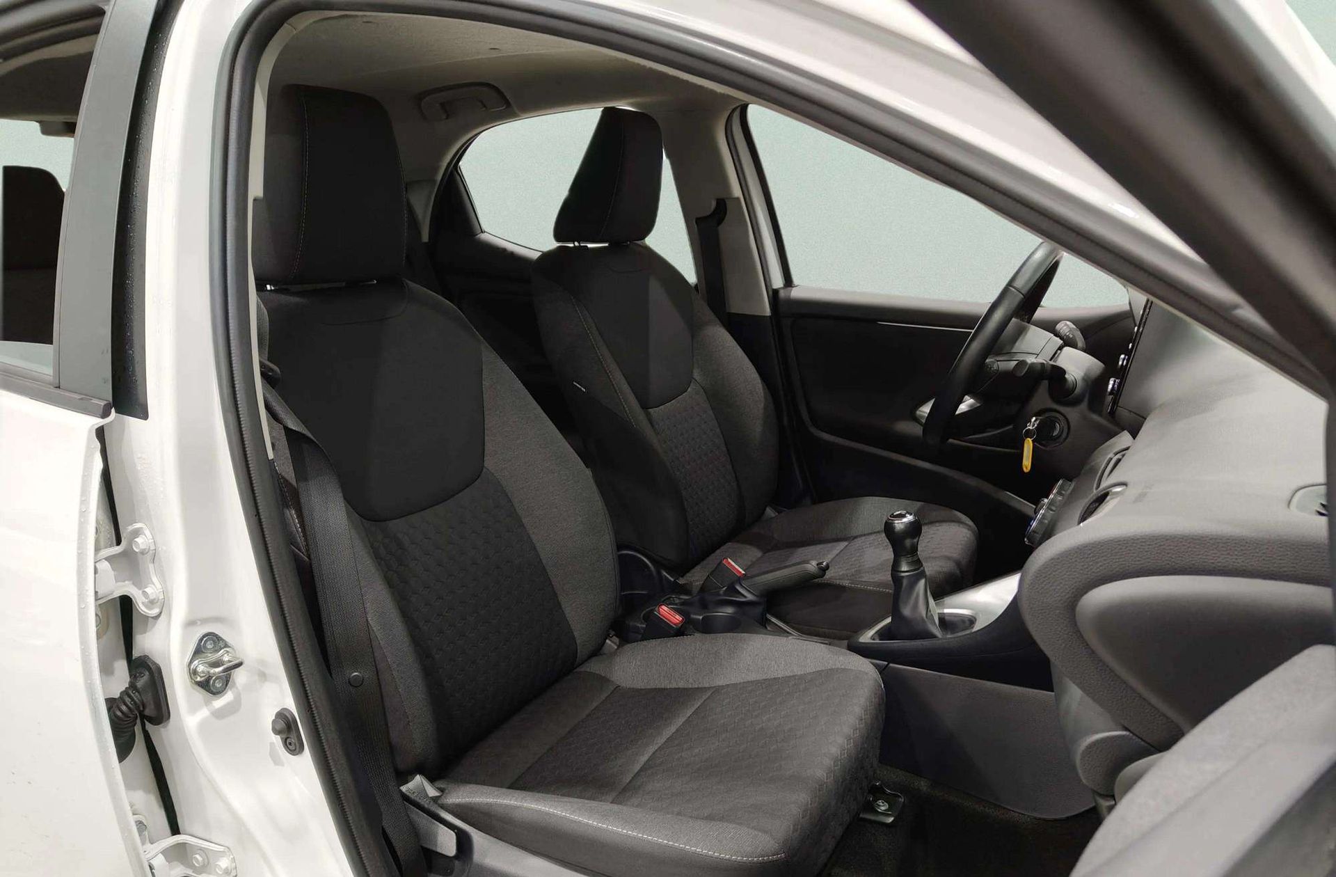 Toyota Yaris 1.0 70 Business - foto 16