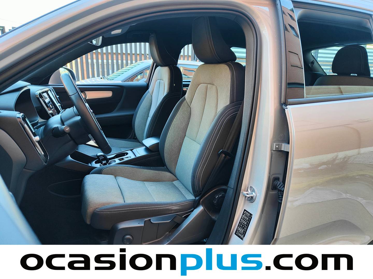 Foto asientos delanteros Volvo XC40 Volvo XC40 B3 G Core Auto (163 CV)