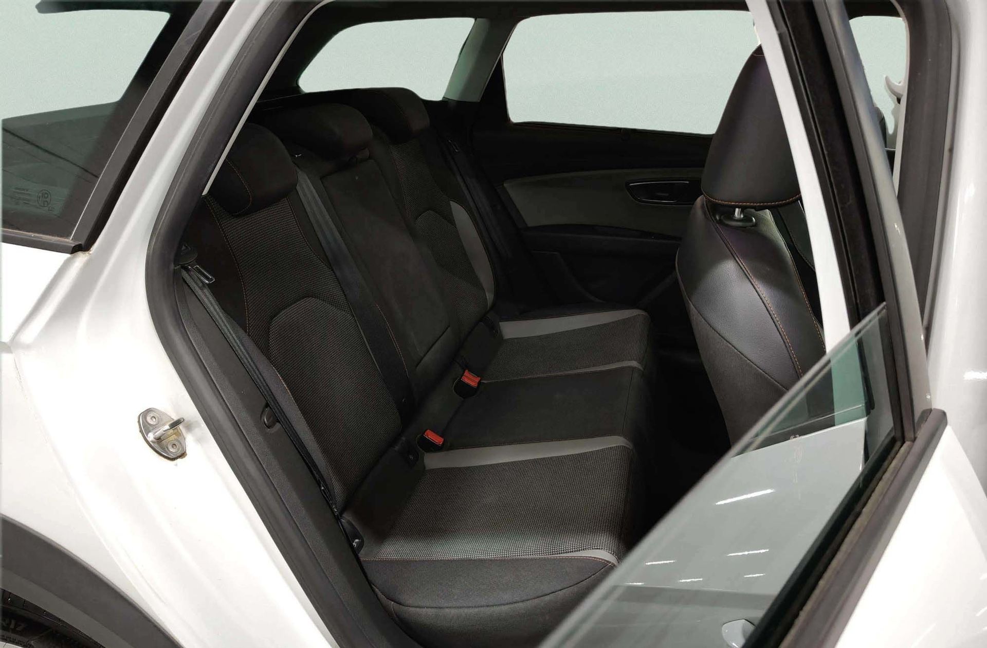 SEAT León ST 2.0 TDI X-perience 4Drive DSG6 - foto 20