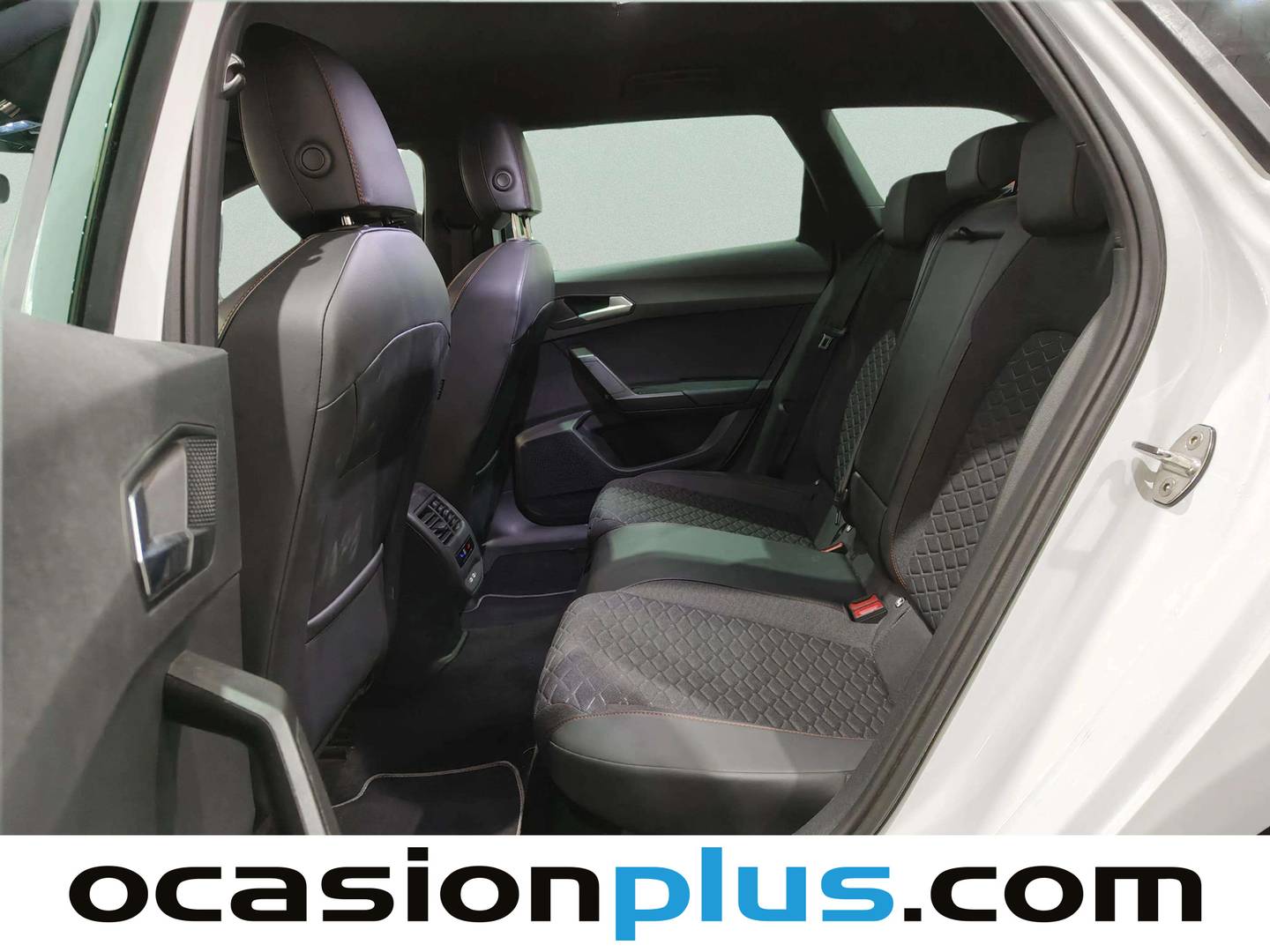 Foto asientos traseros Seat León Seat León ST 2.0 TDI S&S FR XXL DSG (150 CV)