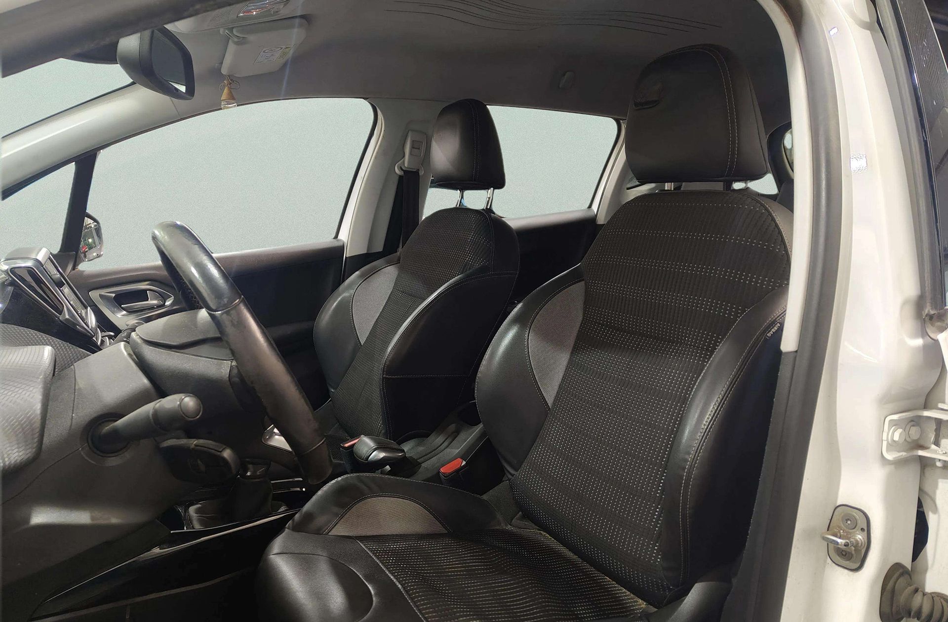 Peugeot 2008 PureTech 110 Allure - foto 10