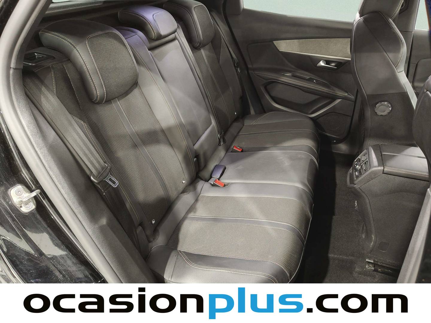 Foto Peugeot 3008 Peugeot 3008 PureTech 130 S&S GT EAT8 (130 CV)