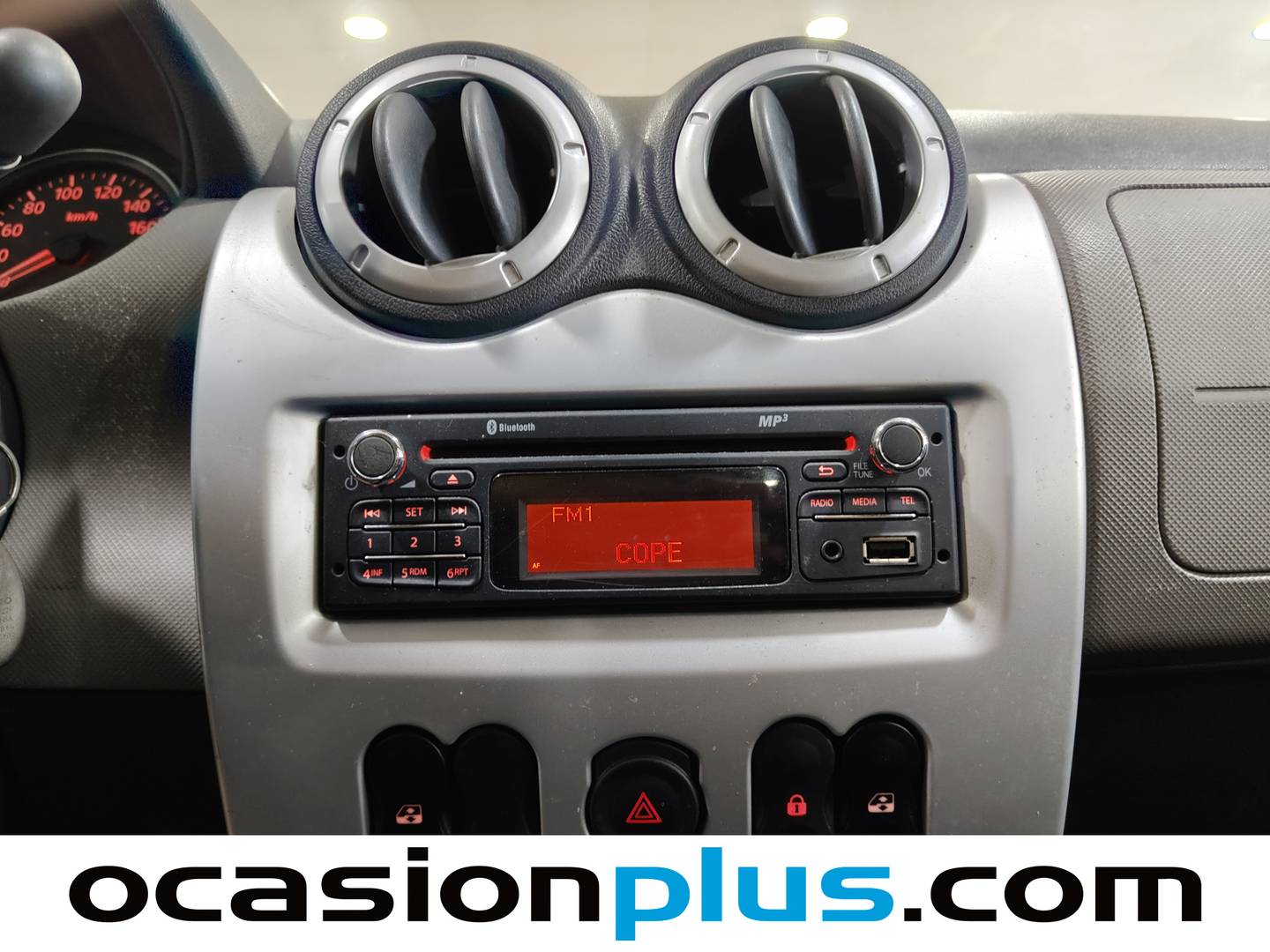 Extras y acabados del Dacia Sandero Dacia Sandero 1.2 16v Ambiance Music (75 CV)