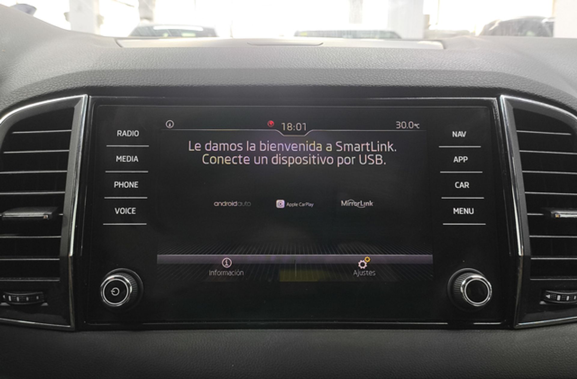 Škoda Karoq 1.6 TDI Ambition - foto 9