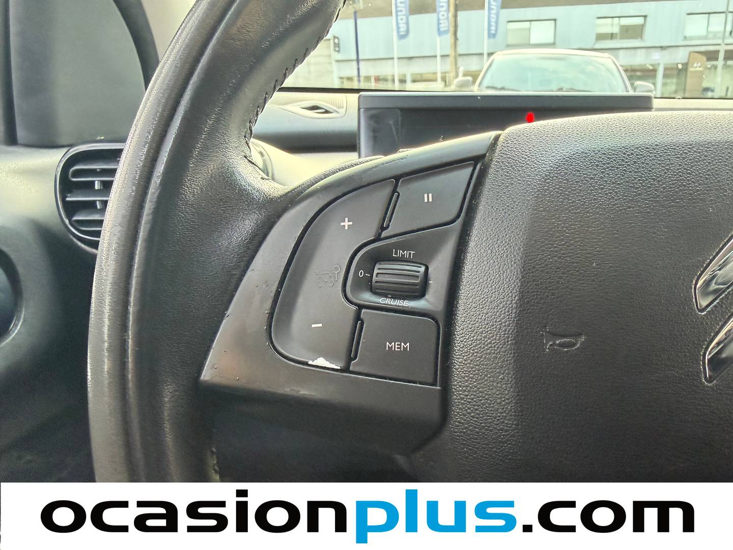 Foto Citroën C4 Cactus Citroen C4 Cactus PureTech 110 S&S Rip Curl (110 CV)