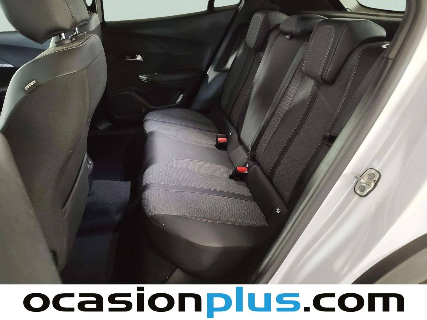 Foto asientos traseros Peugeot 2008 Peugeot 2008 PureTech 100 S&S Allure (100 CV)