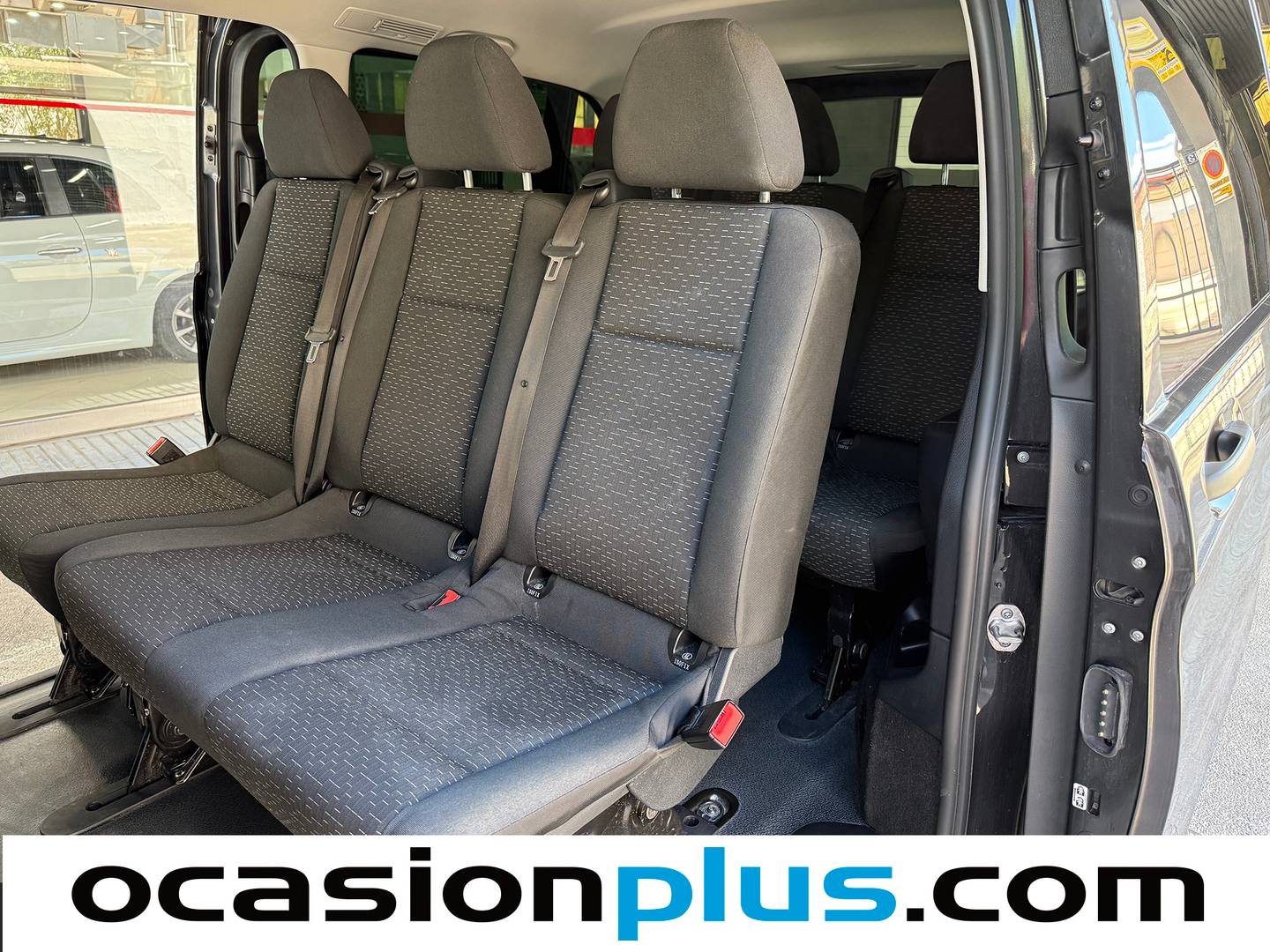 Foto asientos traseros Mercedes Vito Mercedes Vito 114 CDI Tourer Pro Larga AT (136 CV) 9 Plazas