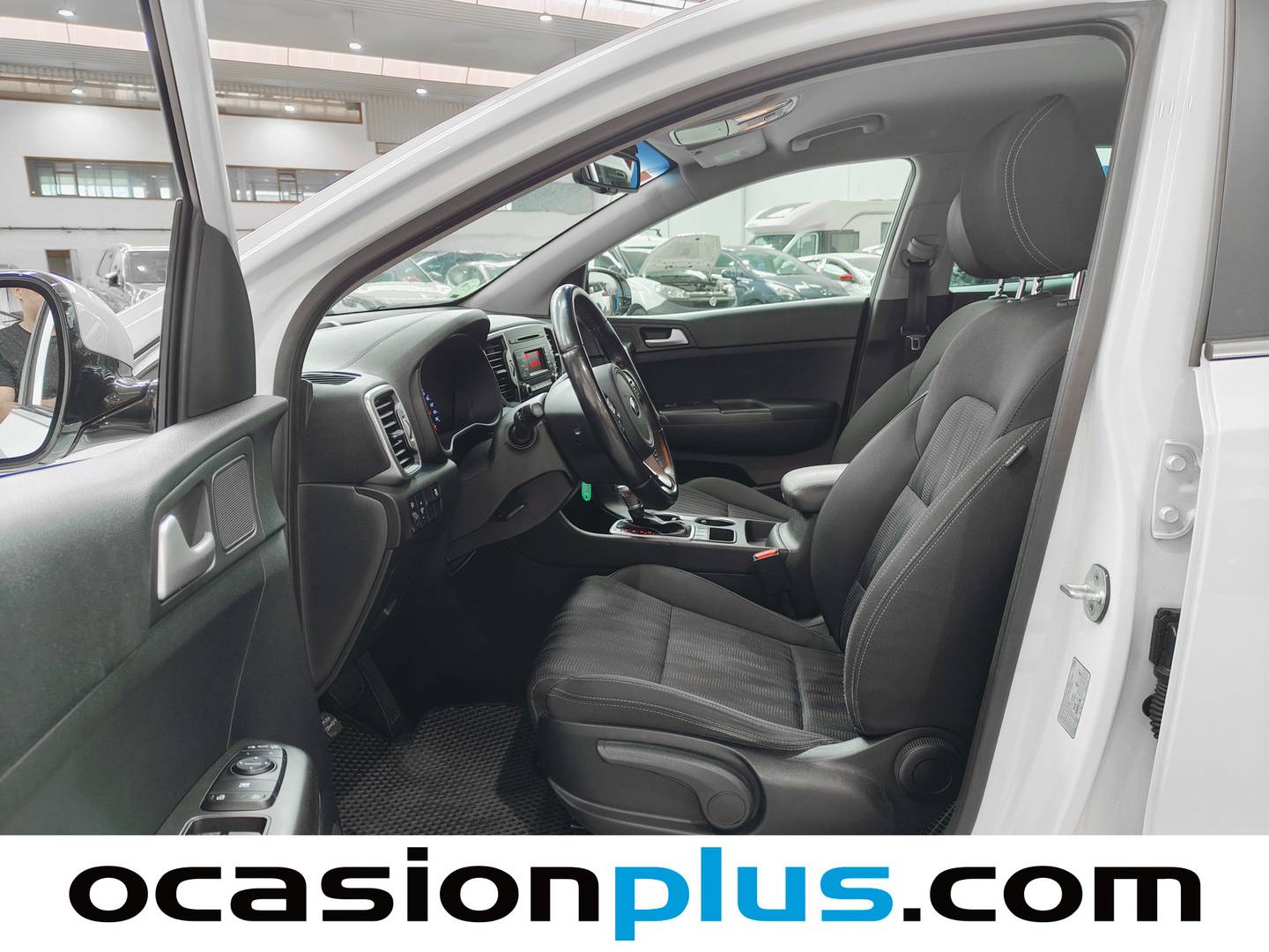Foto asientos delanteros KIA Sportage KIA Sportage 1.6 CRDi Concept 4x2 (136 CV)