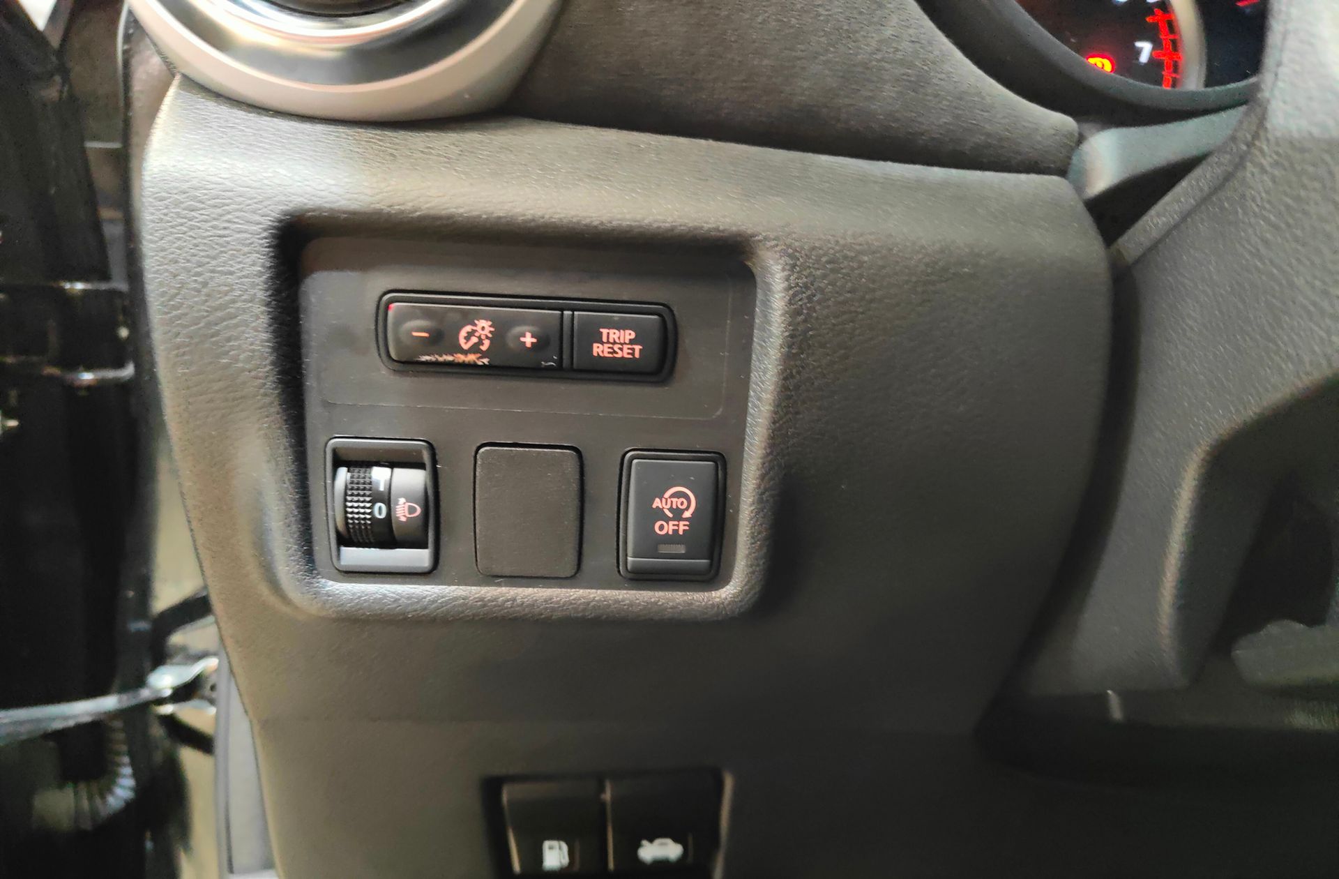 Nissan Micra DIG-T N-Sport - foto 13