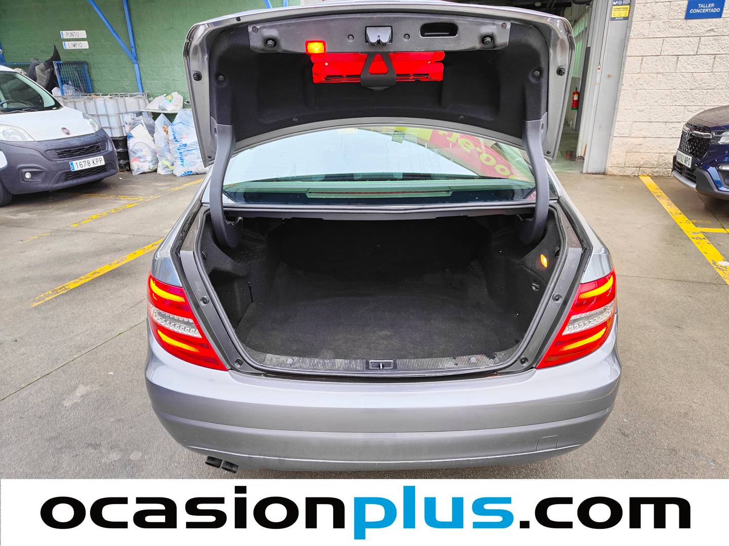 Foto Mercedes Clase C Mercedes-Benz Clase C 180 CGI BE Blue Efficiency Edition  (156 CV)