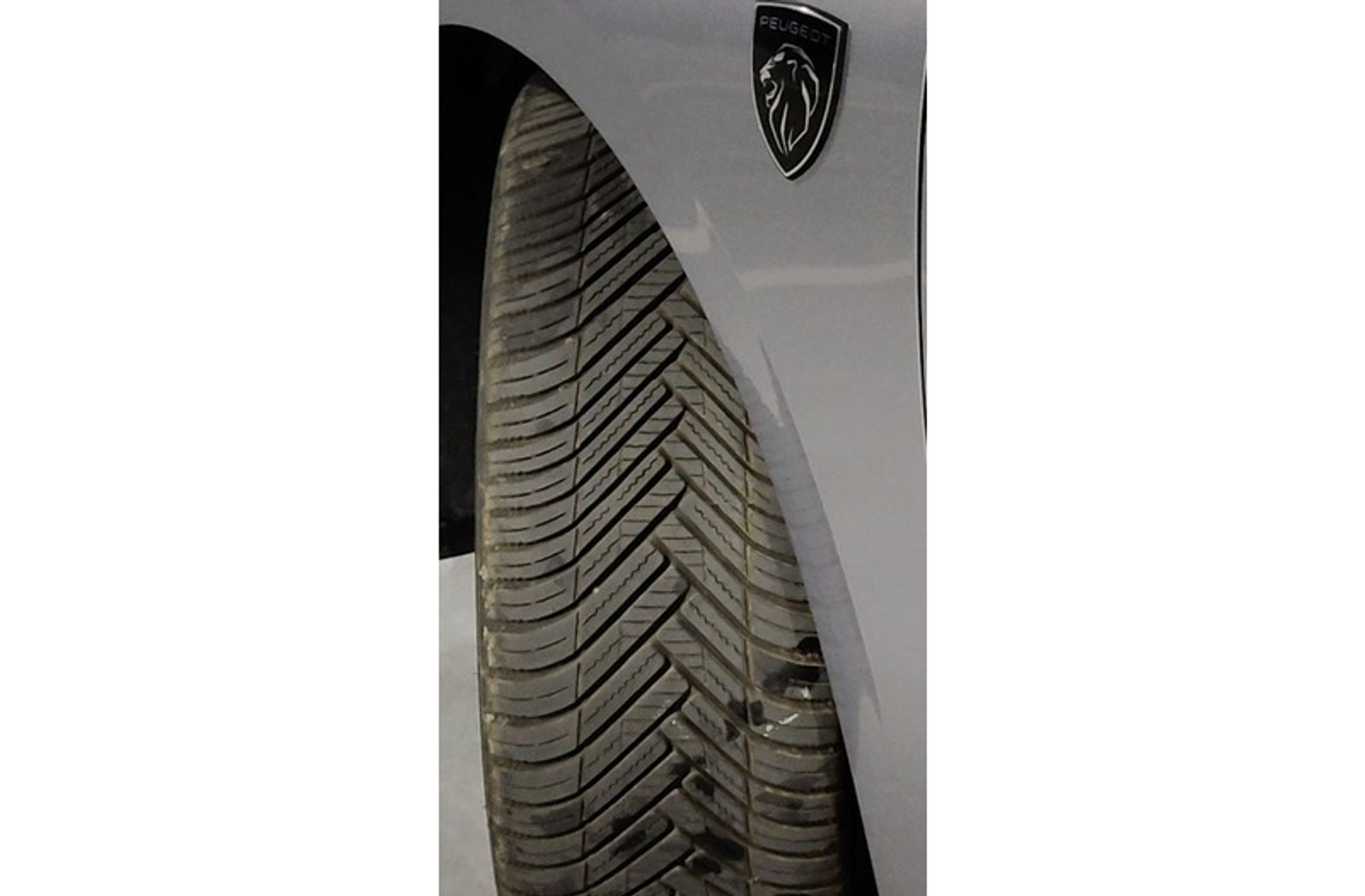 Peugeot 308 PureTech 130 GT EAT8 - foto 42
