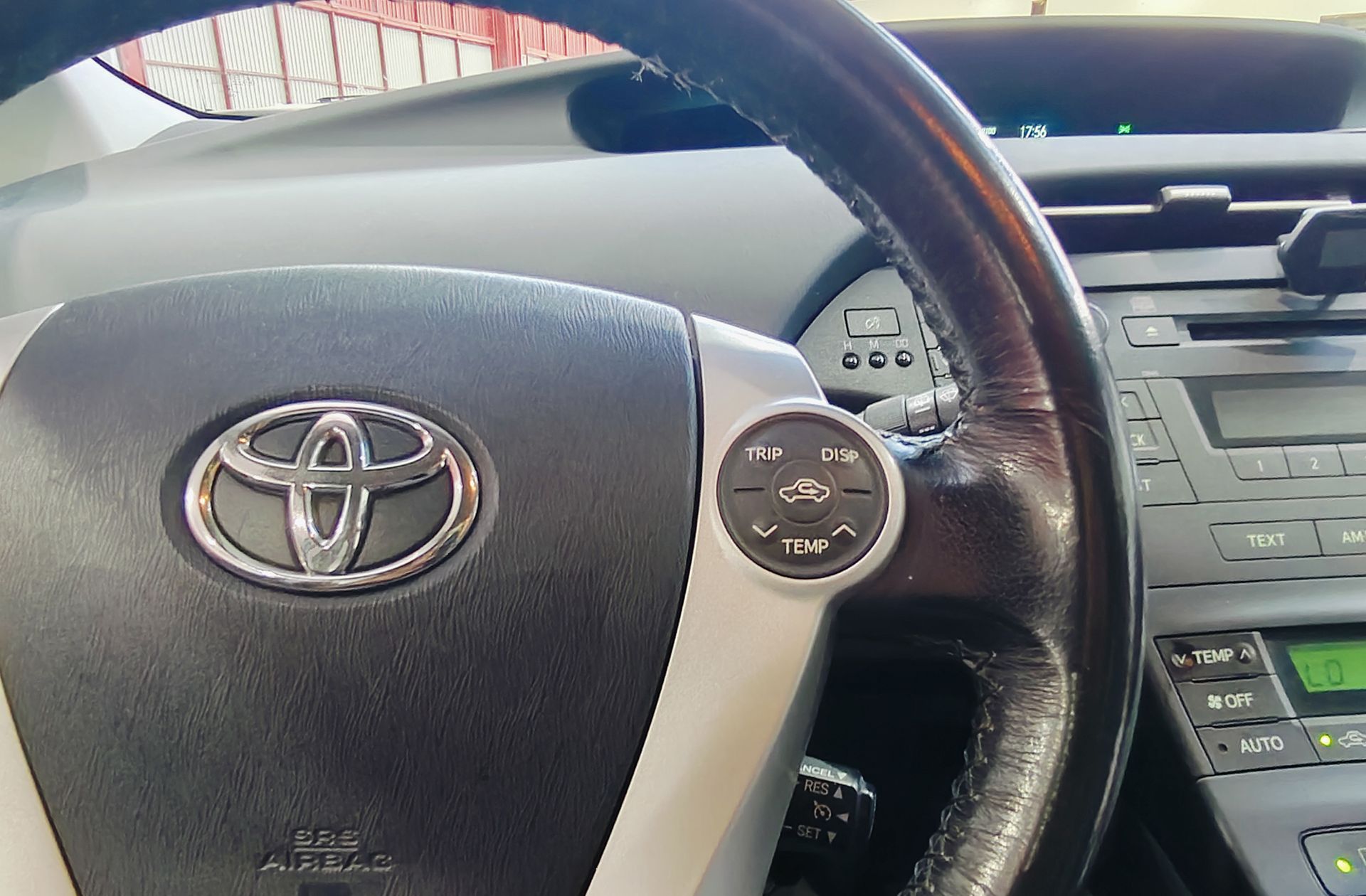 Toyota Prius 1.8 HSD Eco - foto 24